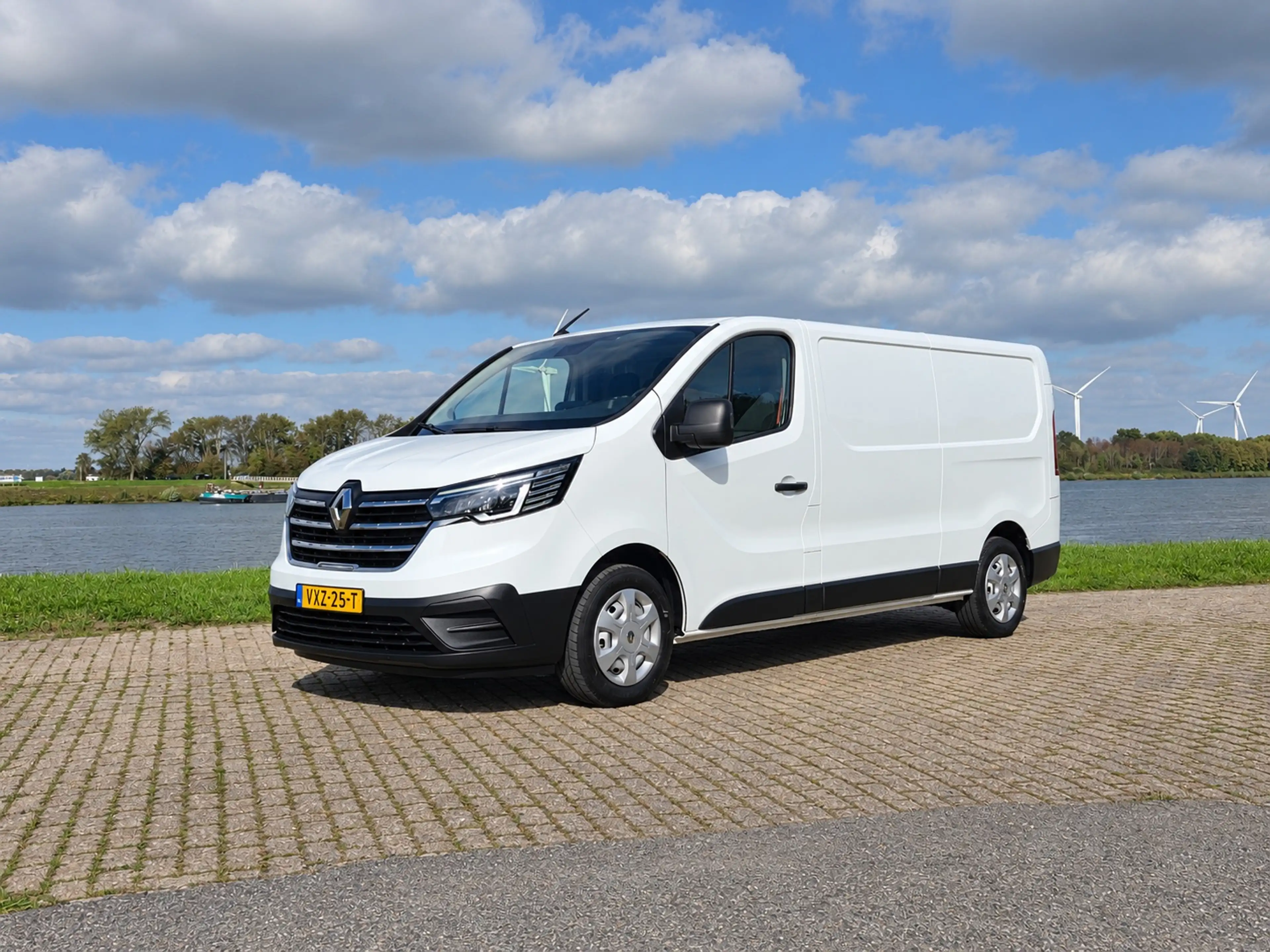Renault Trafic 2.0 dCi T30 L2H1Bns — photo 10