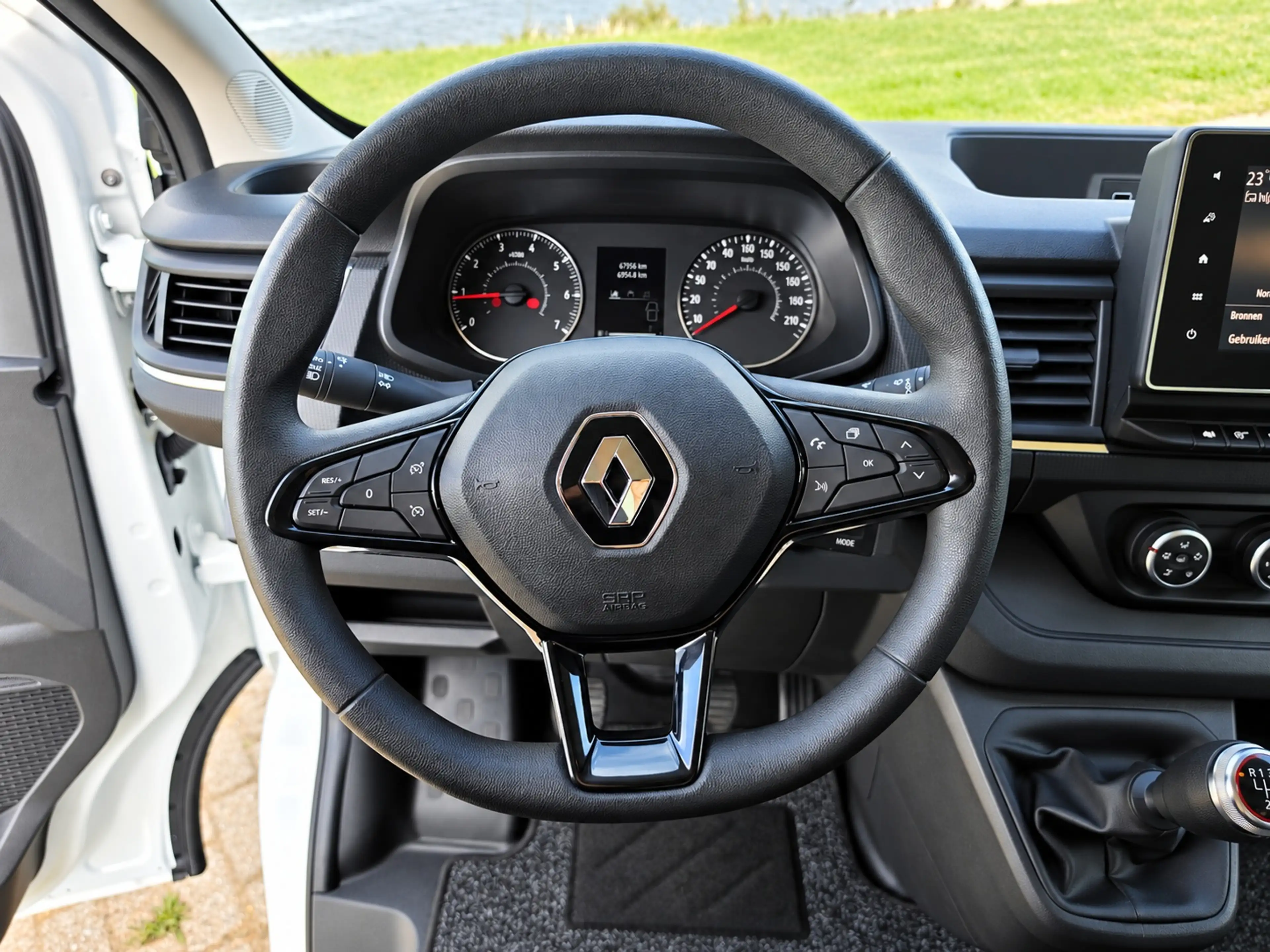 Renault Trafic 2.0 dCi T30 L2H1Bns — photo 15