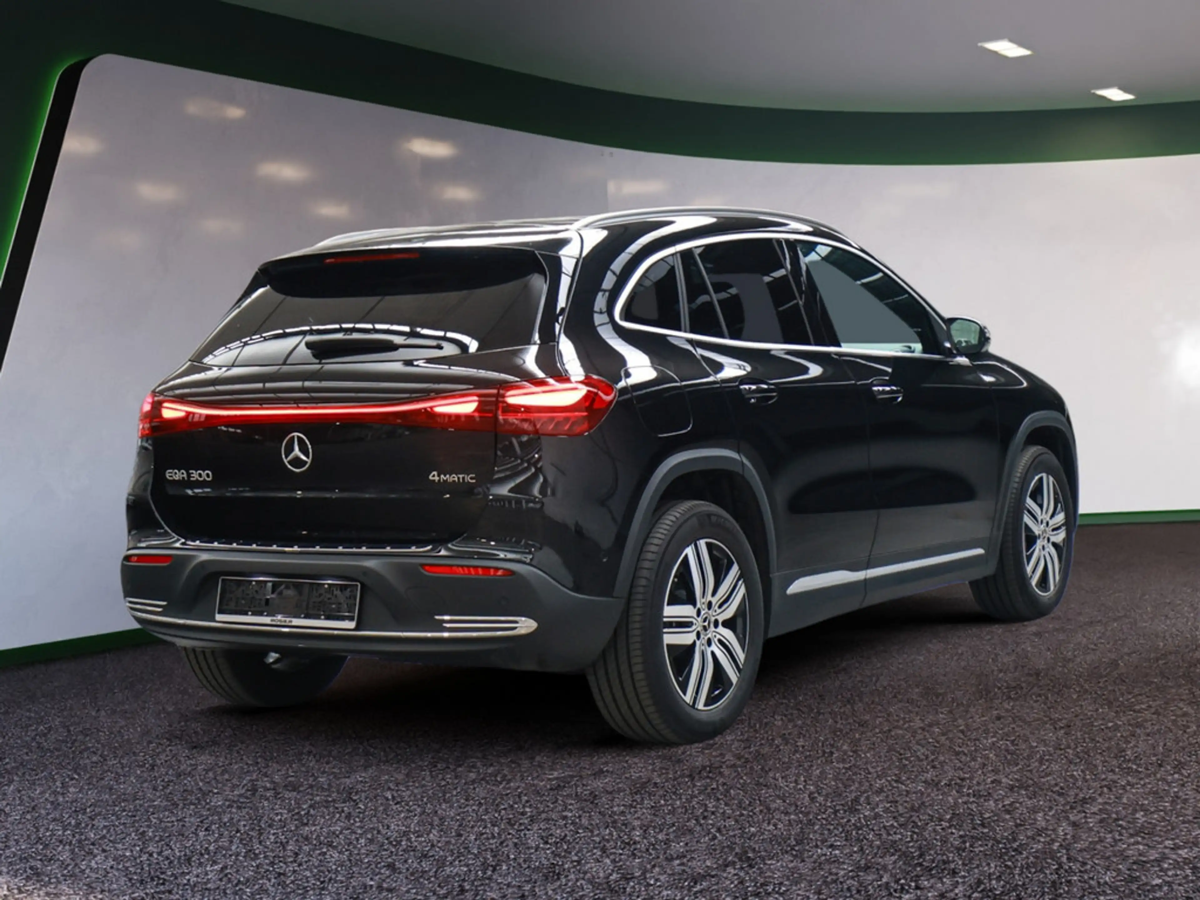 Mercedes-Benz EQA 300 4M Progressive Advanced PANO LED NAVI — photo 8