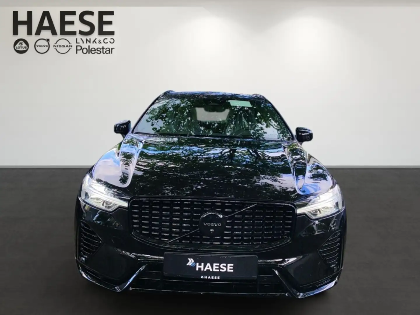 Volvo XC60 Ultra Black Edition Recharge Plug-In Hybrid AWD T8 Schwarz - 2