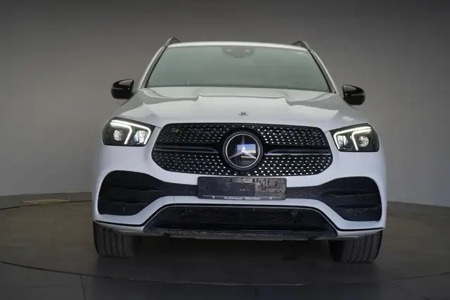 Mercedes-Benz Gle view 2