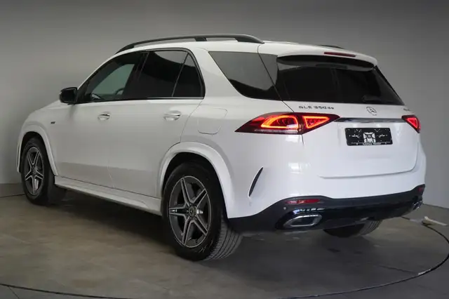 Mercedes-Benz Gle view 4