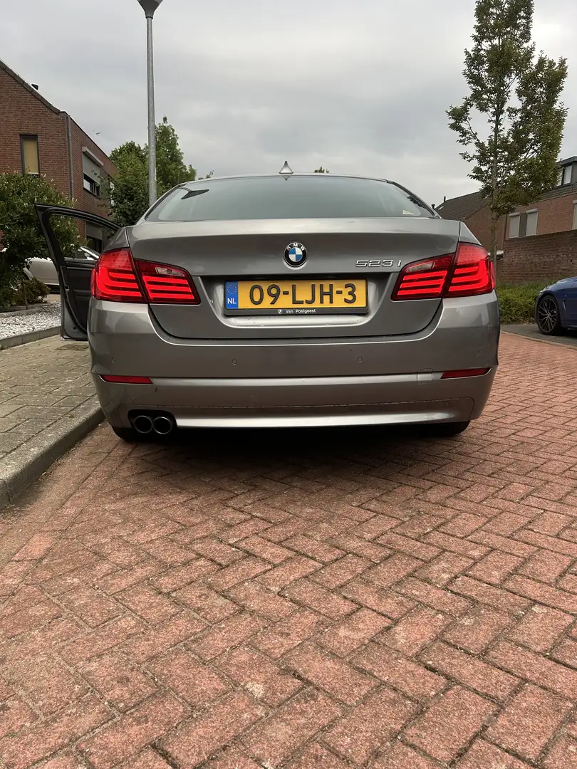 BMW 523 Executive 3.0 6 cilinder Gri - 1