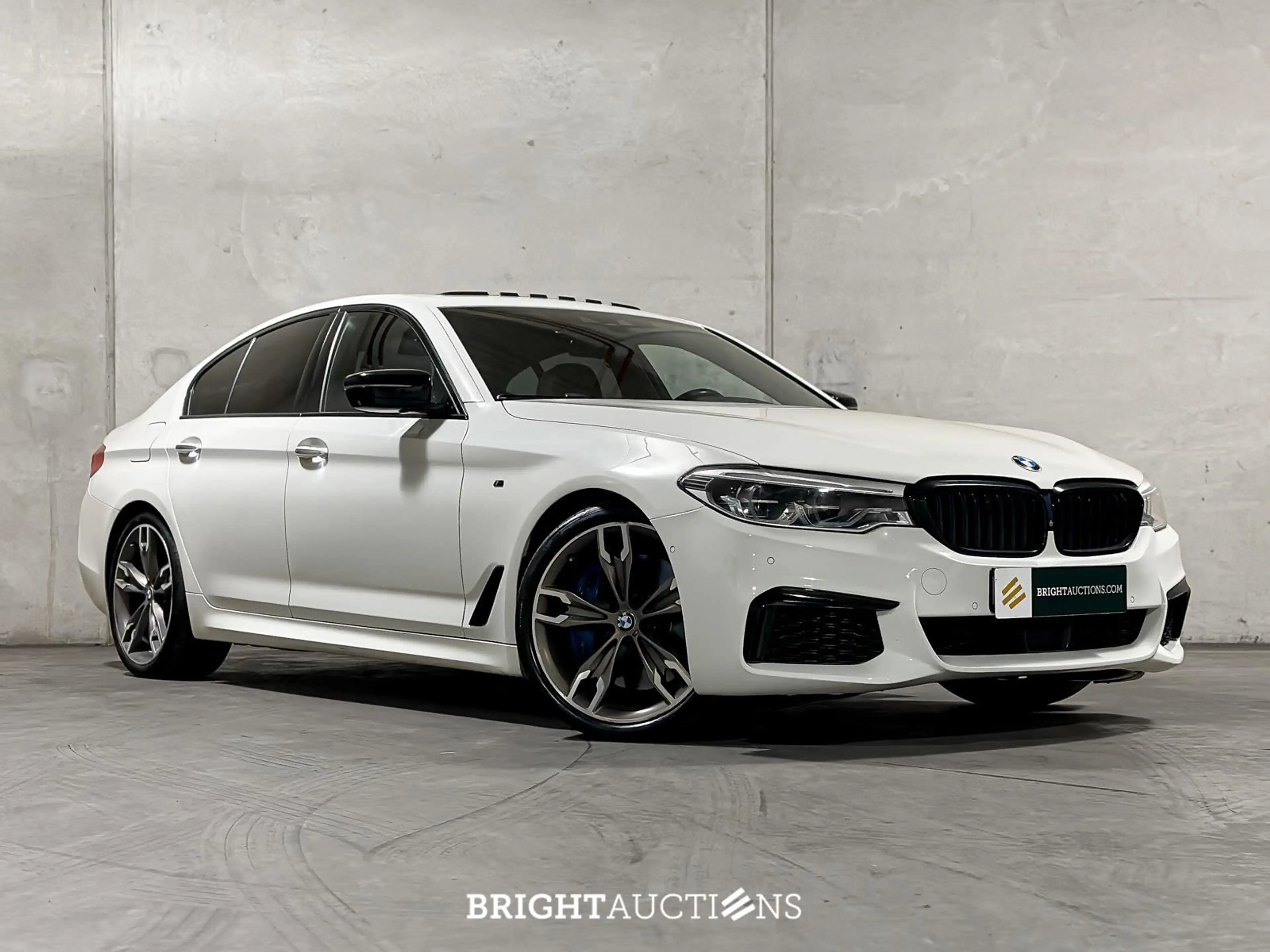 BMW M550 5-serie M550i xDrive High Executive — photo 14