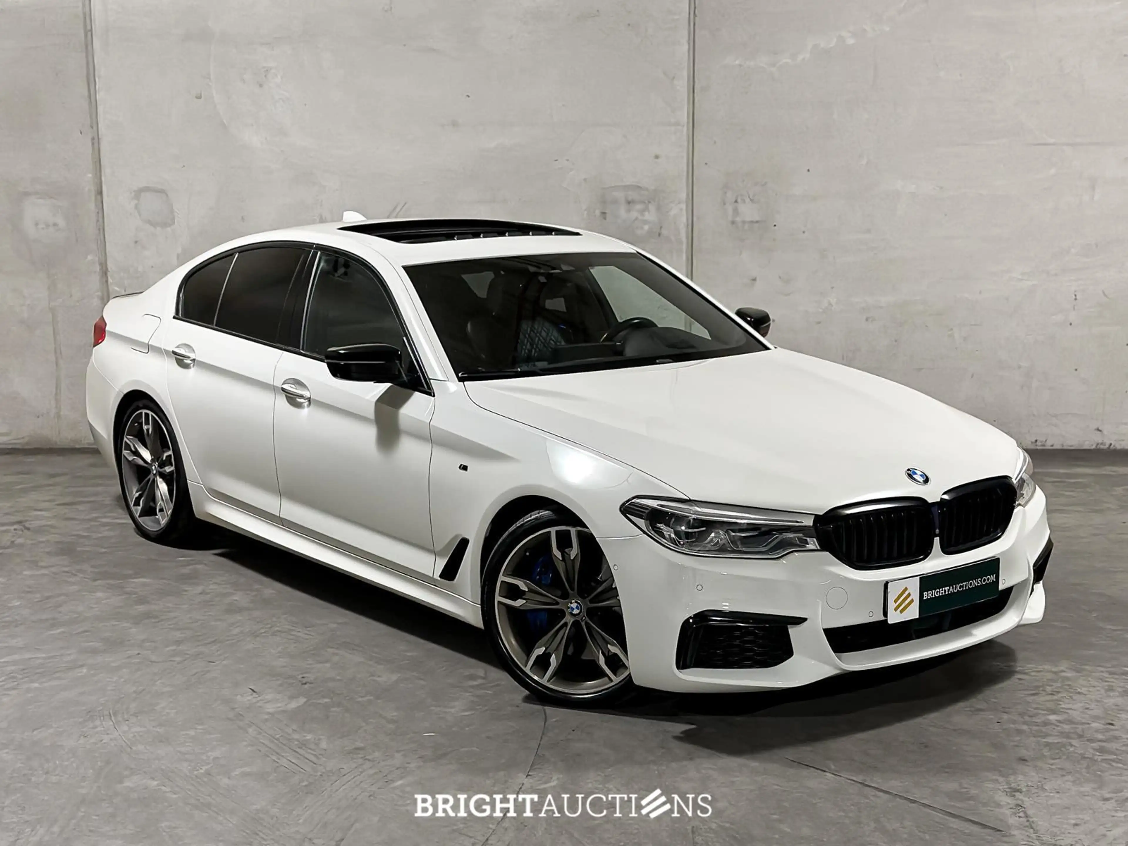 BMW M550 5-serie M550i xDrive High Executive — photo 15