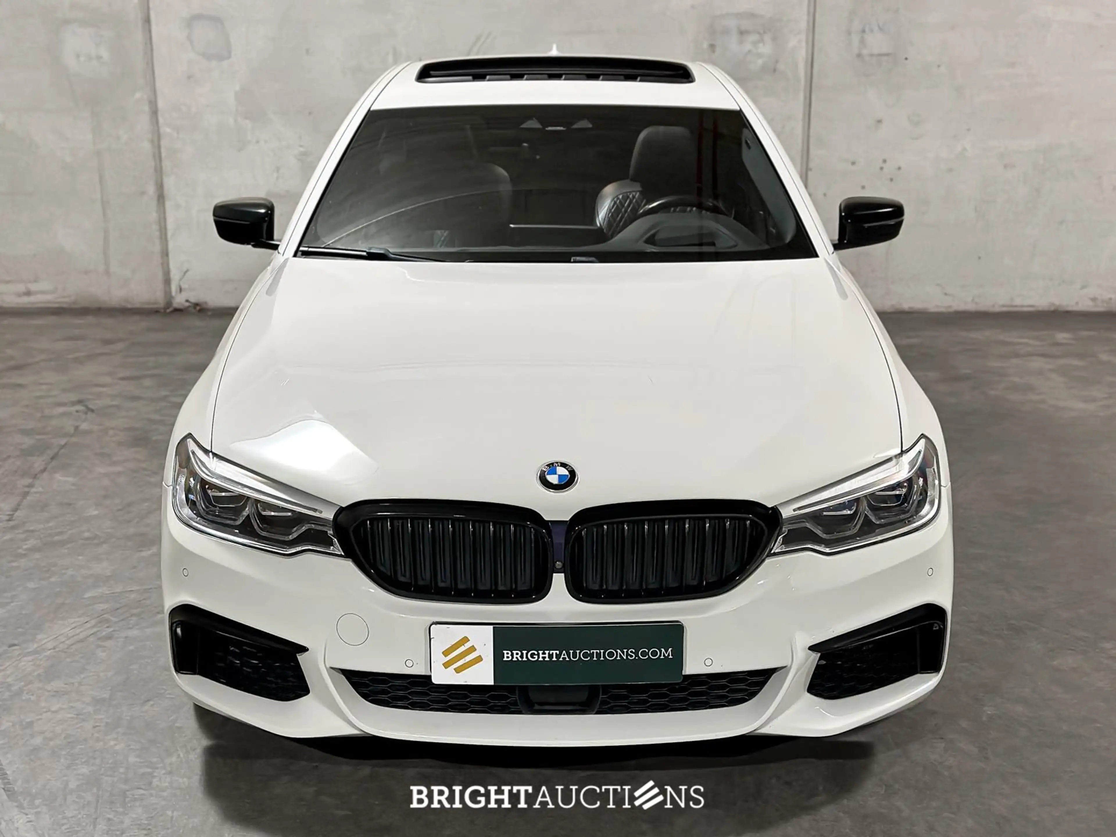 BMW M550 5-serie M550i xDrive High Executive — photo 12