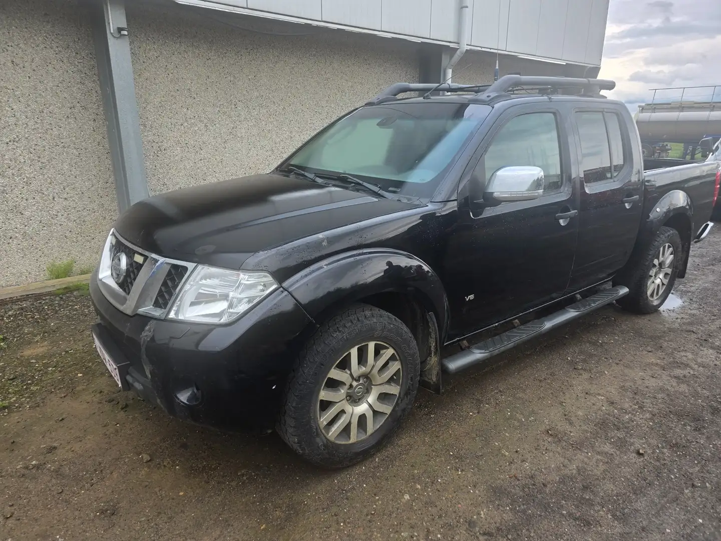 Nissan Navara 3.0 dCi V6 4x4 LE Exec**PROBLEM MOTEUR*** Noir - 2
