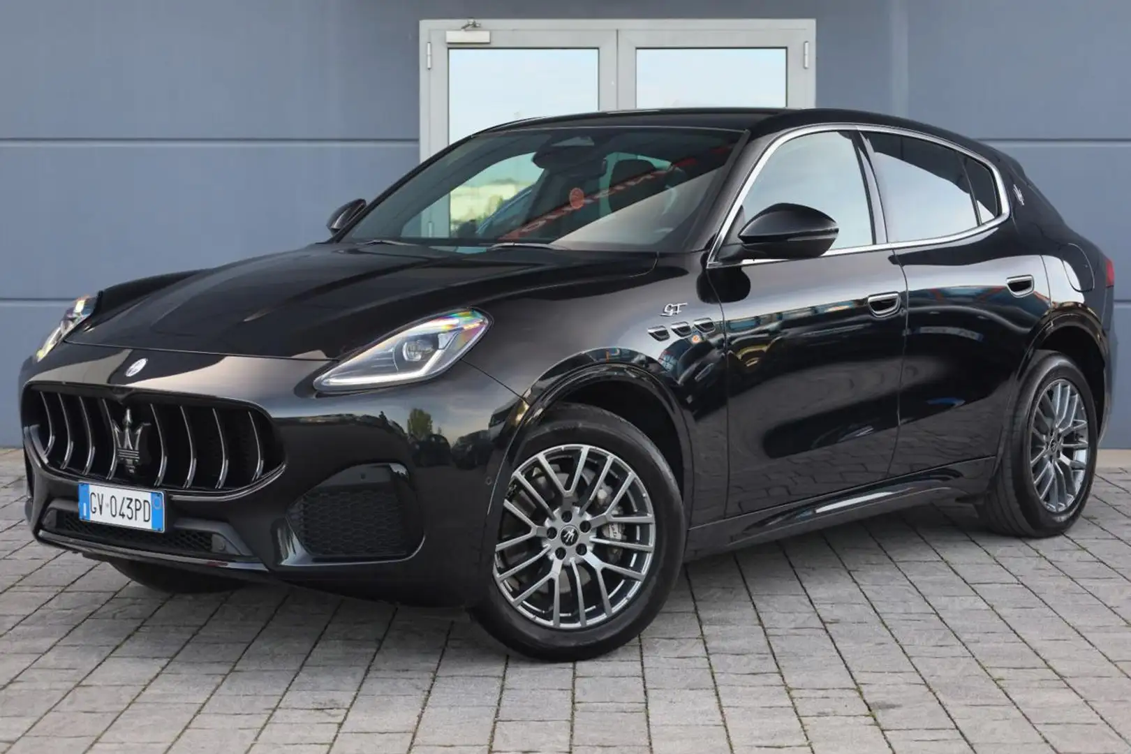 Maserati Grecale MHEV 300 CV AWD GT Q4 Černá - 2