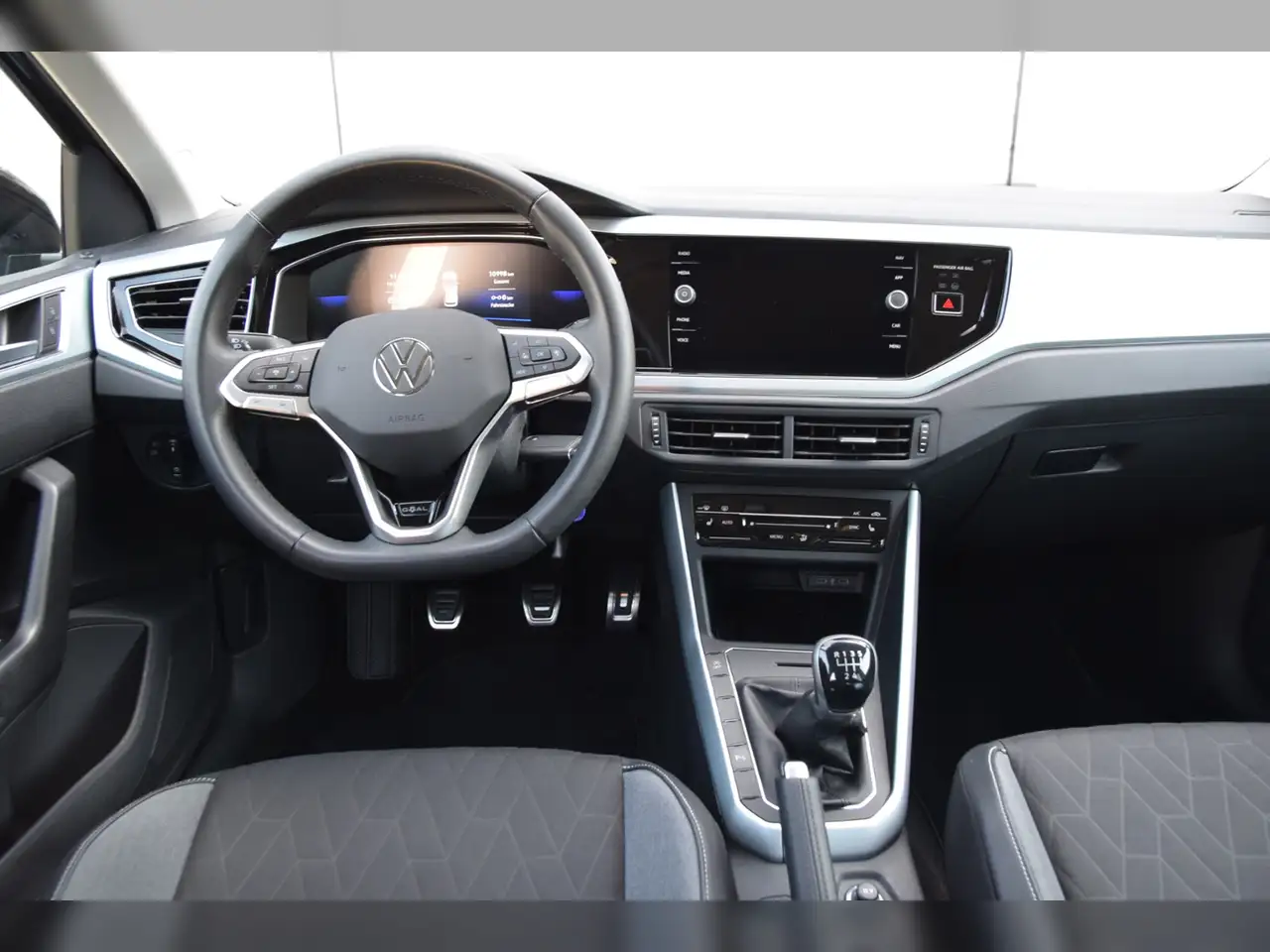 Volkswagen Polo TSI Goal App Connect - LED - Navi 12