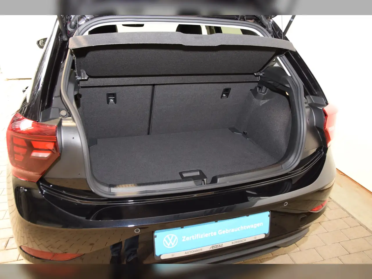 Volkswagen Polo TSI Goal App Connect - LED - Navi 8