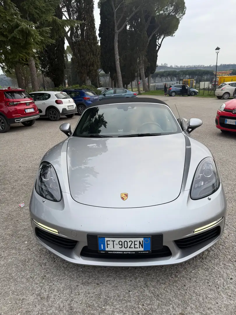 Porsche 718 Spyder Срібний - 1
