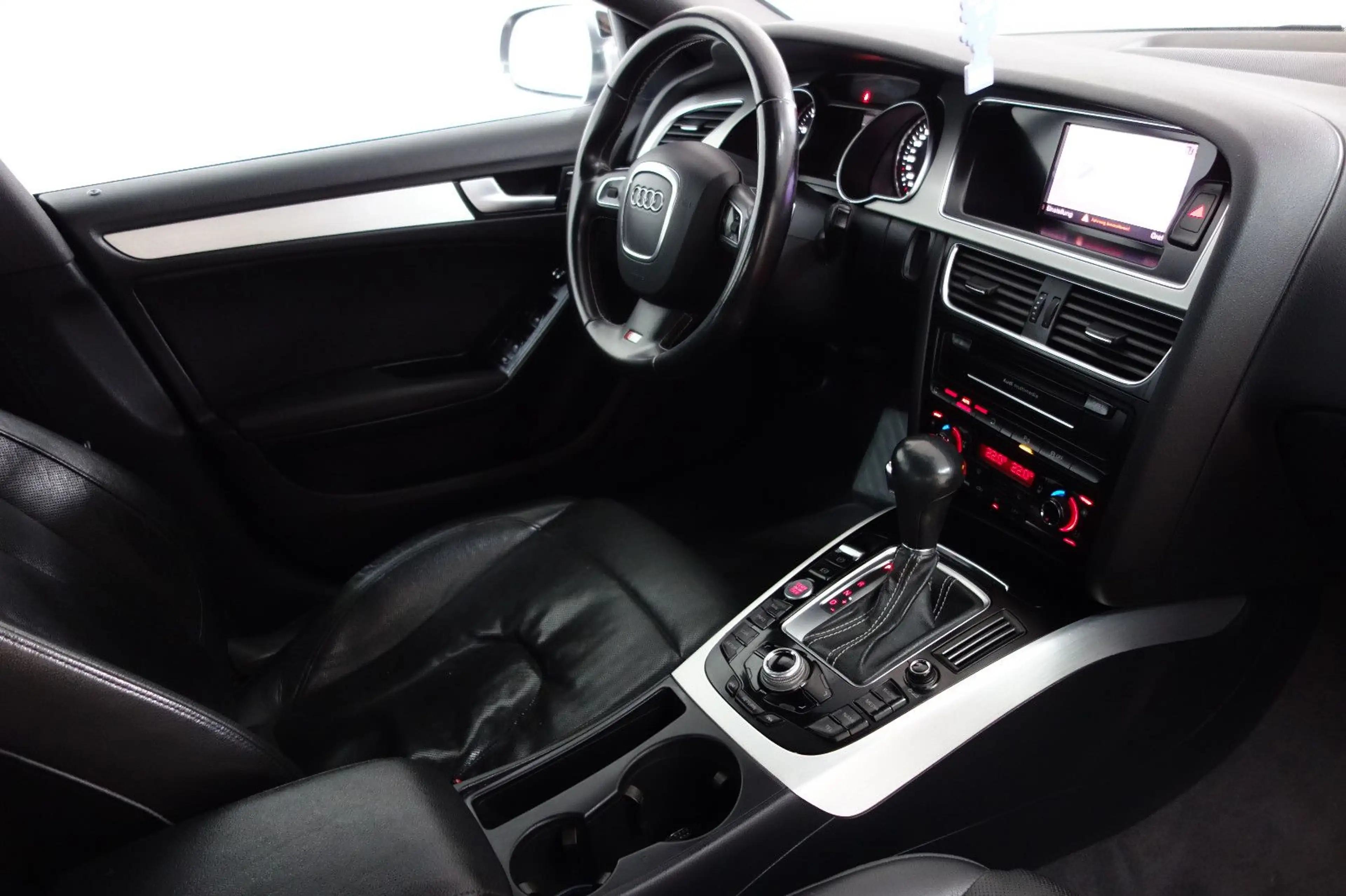 Audi S5 3.0 TFSI Sportback quattro Leder/Navi/Xen/Kam — photo 6
