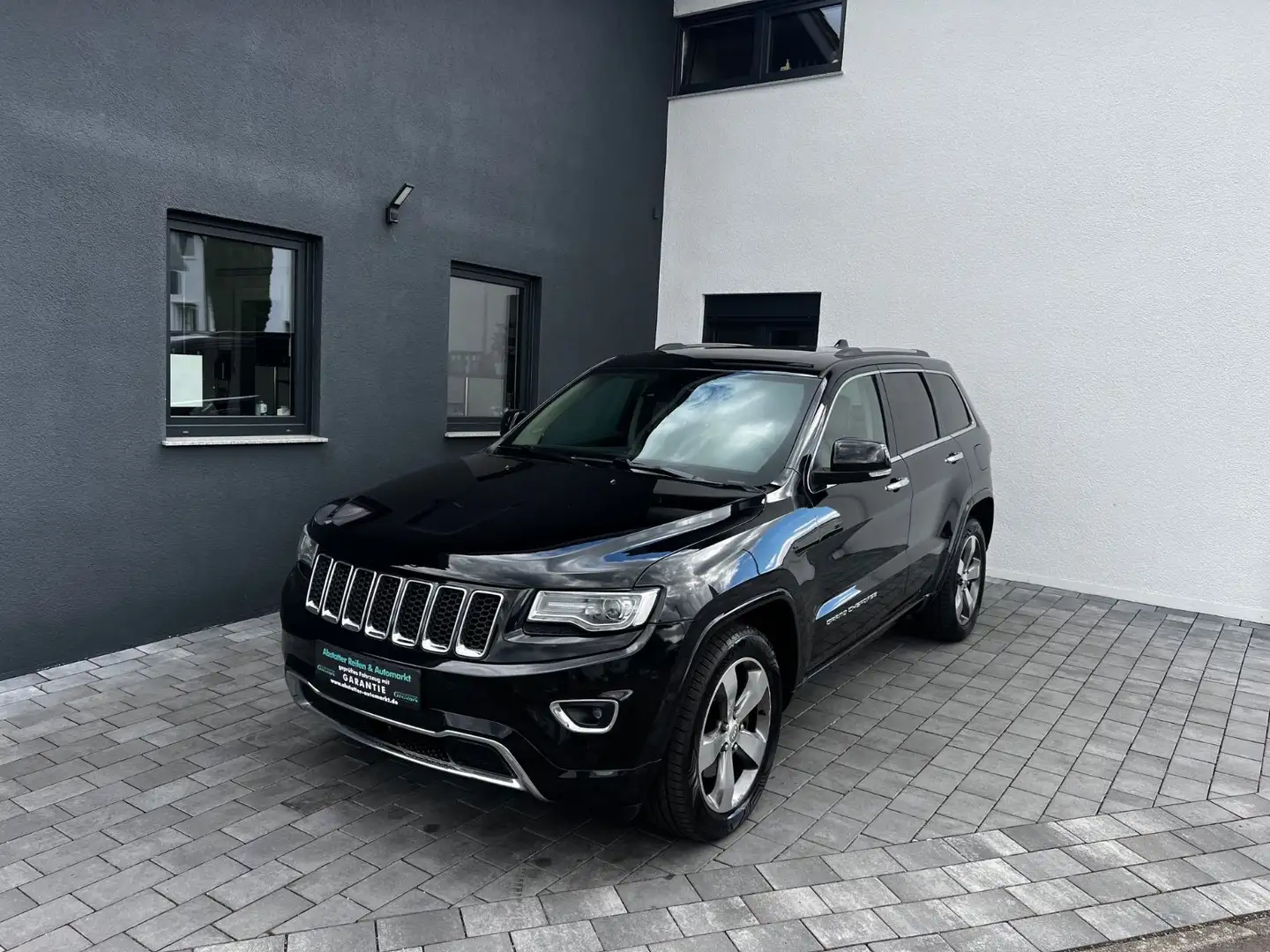 Jeep Grand Cherokee 3.0 CRD Overland/AHK Negro - 1