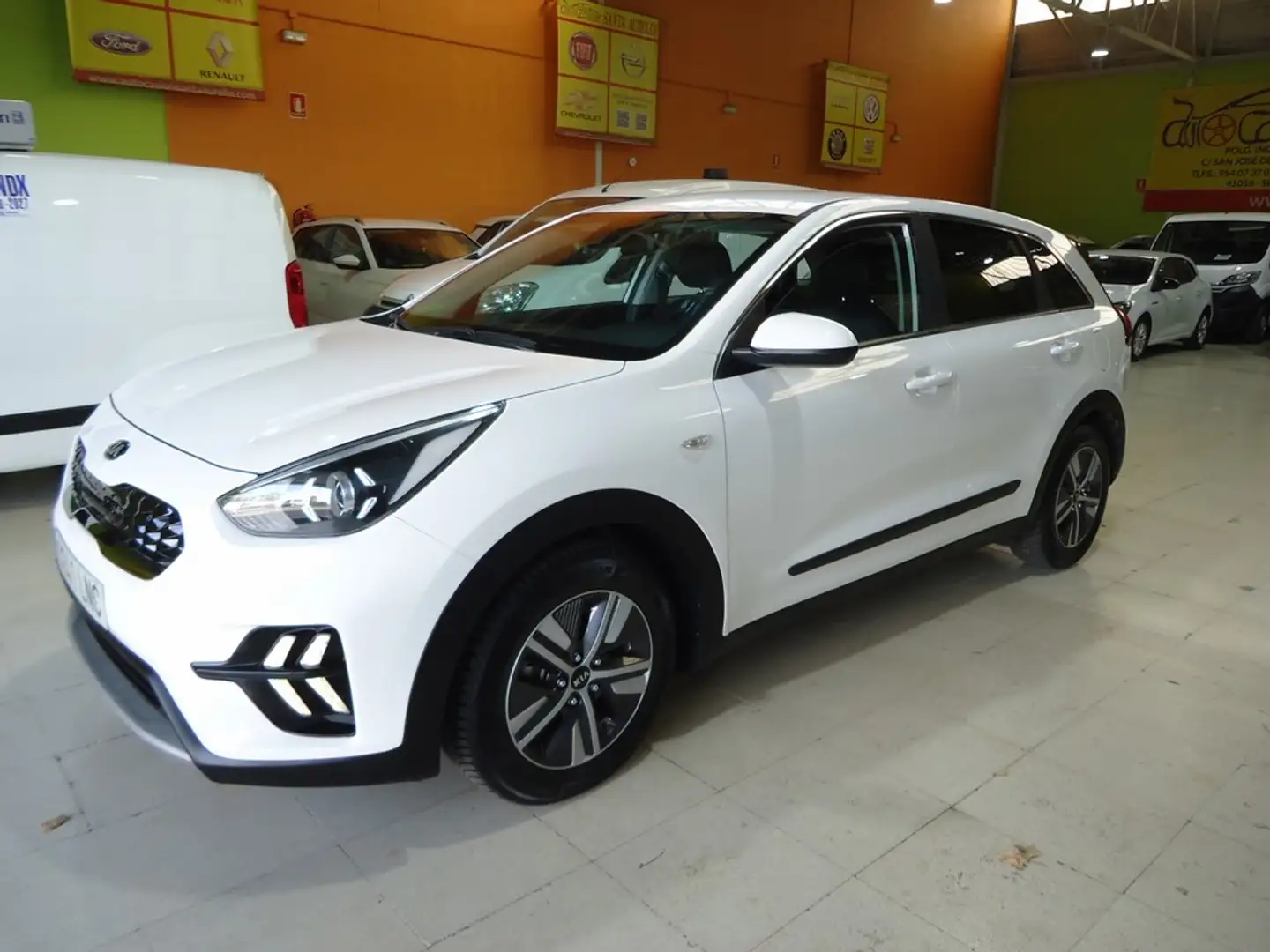 Kia Niro 1.6 HEV Concept Weiß - 1