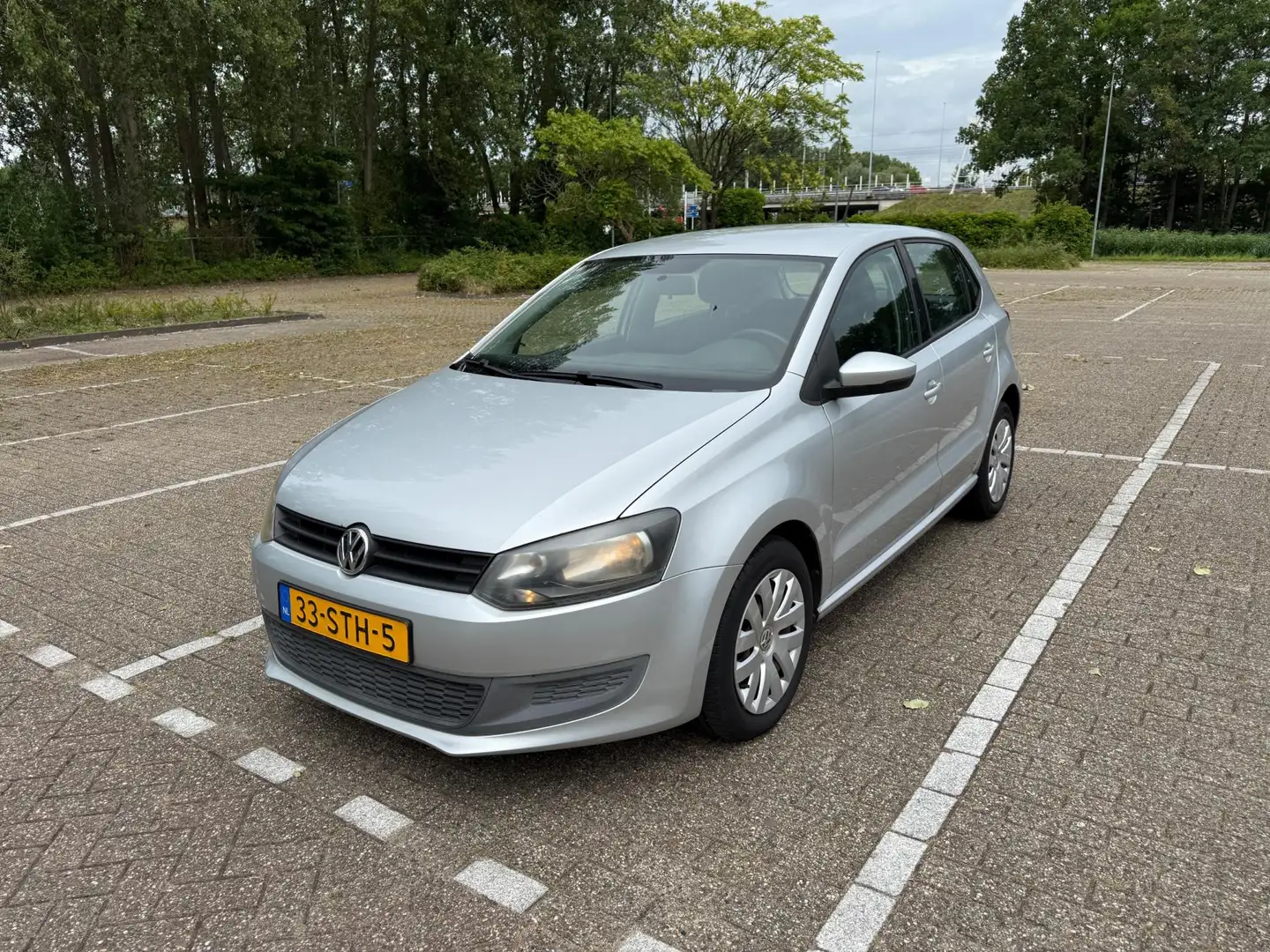 Volkswagen Polo 1.2 Easyline 5drs Airco 1-Eigenaar nw APK Grijs - 1