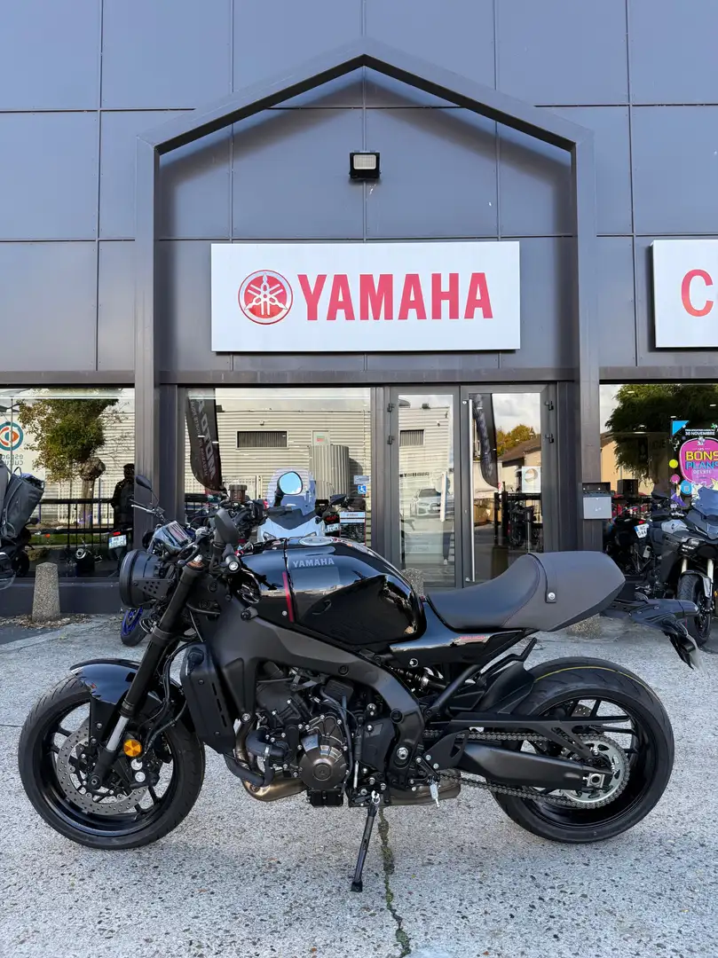 Yamaha XSR 900 Noir - 1