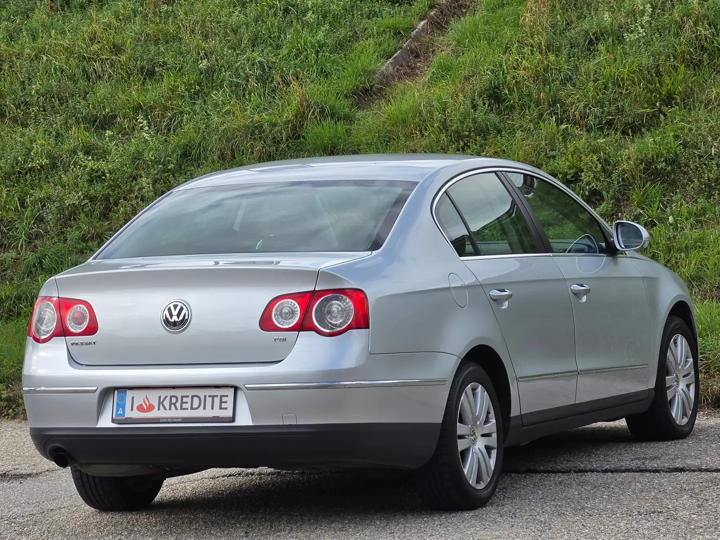Volkswagen Passat Comfortline* Tempomat* 107.000 Km* Klima* Grau - 2