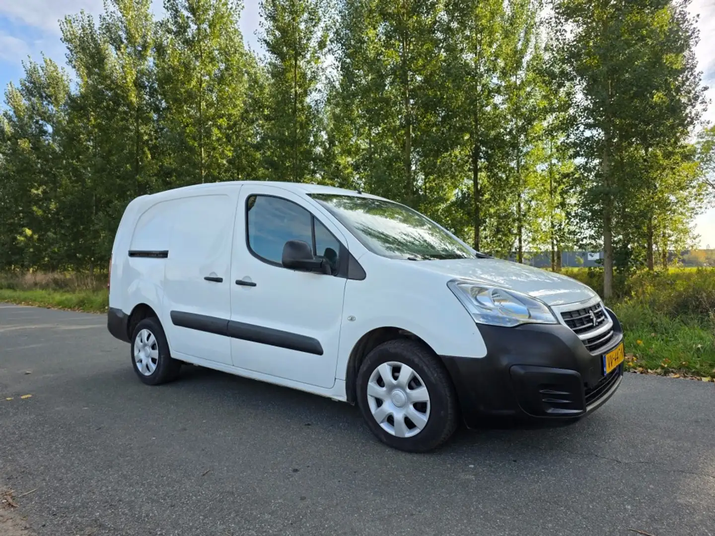 Peugeot Partner 1.6hdi 100 l2 Blanc - 1