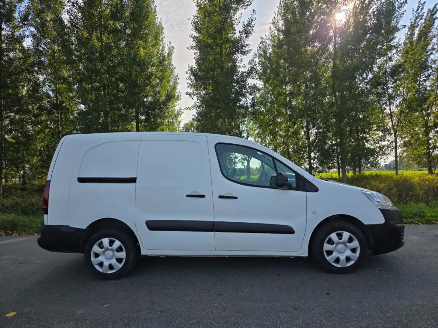 Peugeot Partner 1.6hdi 100 l2 Blanc - 2
