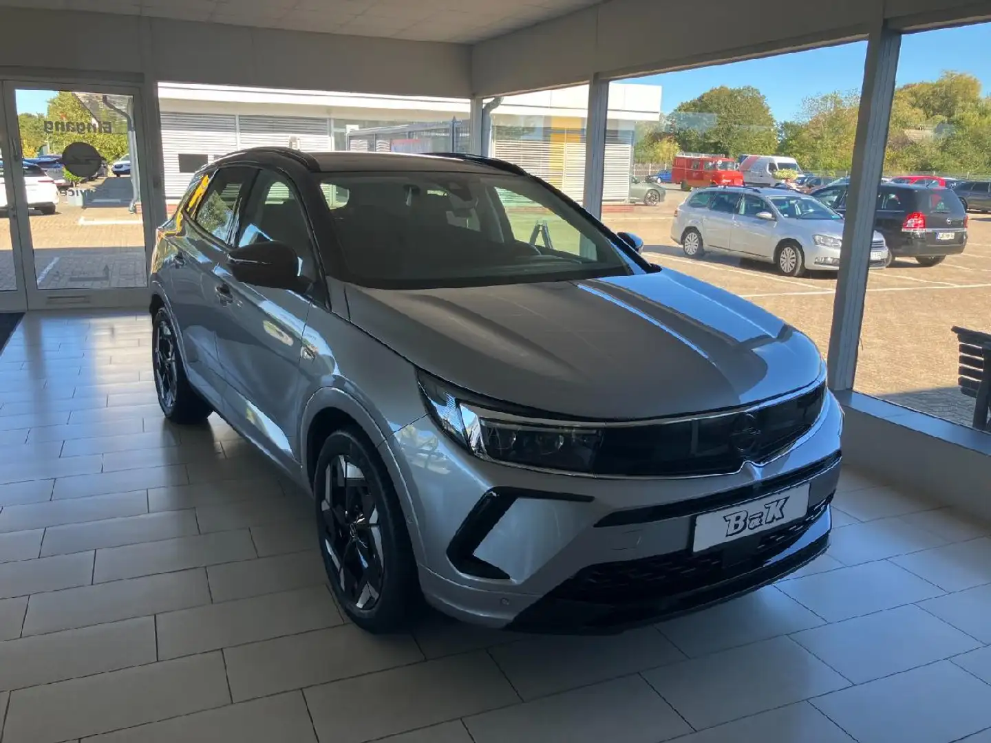 Opel Grandland GSe Plug-in Hybrid 4 Grijs - 1