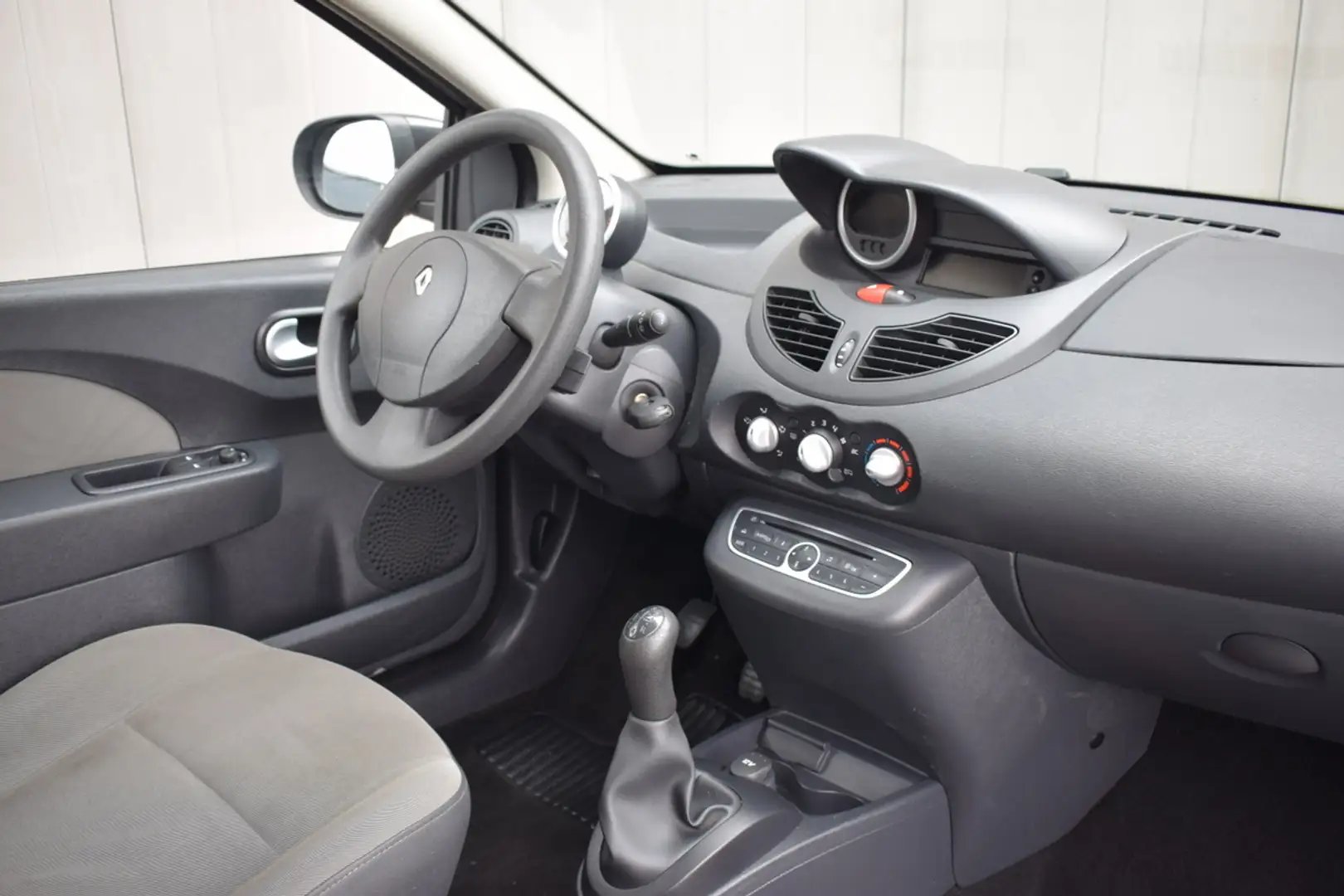 Renault Twingo 1.5 DCi Collection Airco | Originele Audio | Priva Grijs - 2
