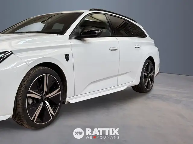Peugeot 308 view 4