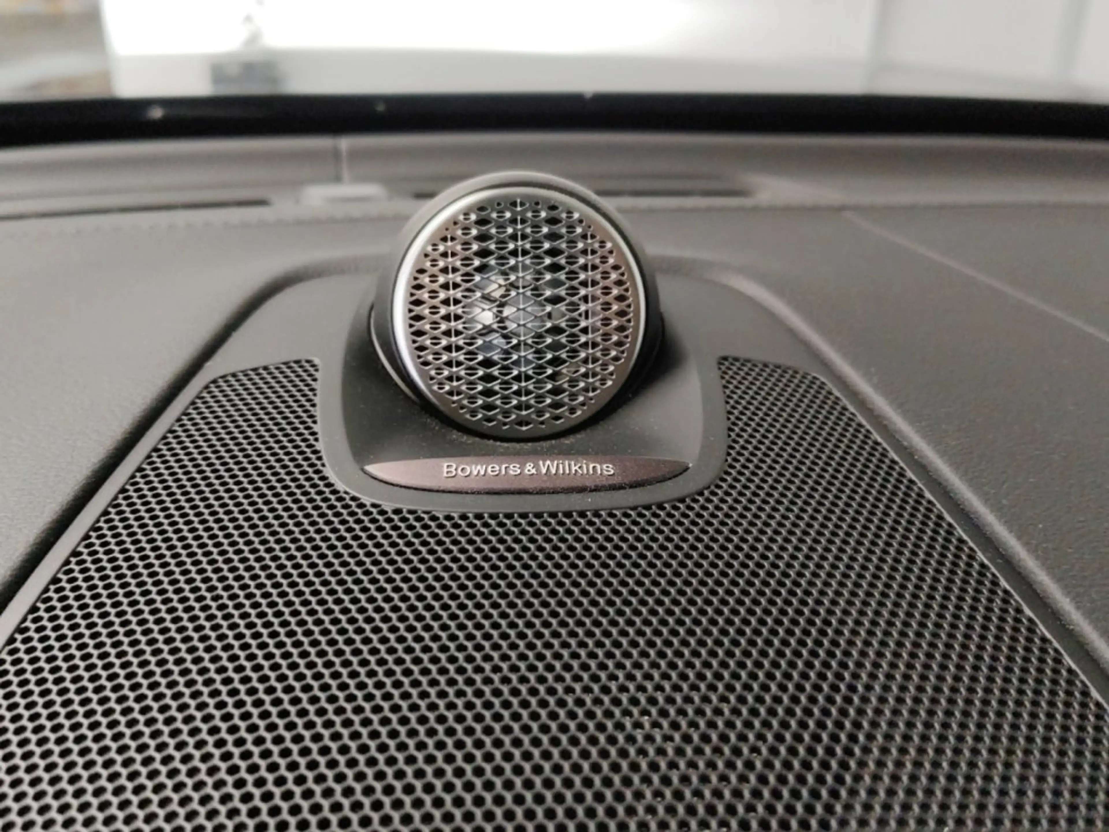 Volvo XC60 Ultra, T6 AWD Plug-in Hybrid, Elektrisch/Benzin, Dark — photo 11