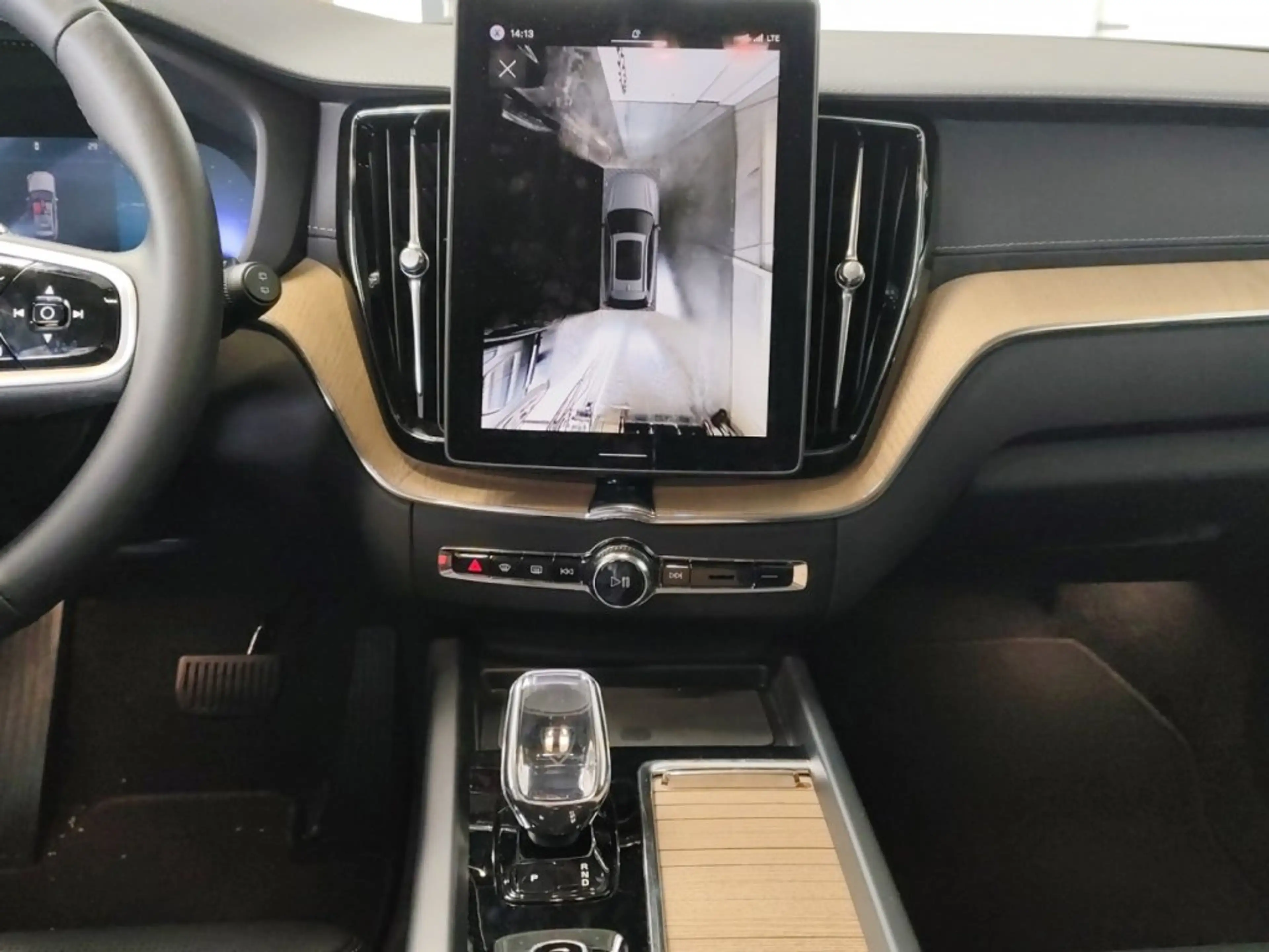 Volvo XC60 Ultra, T6 AWD Plug-in Hybrid, Elektrisch/Benzin, Dark — photo 10