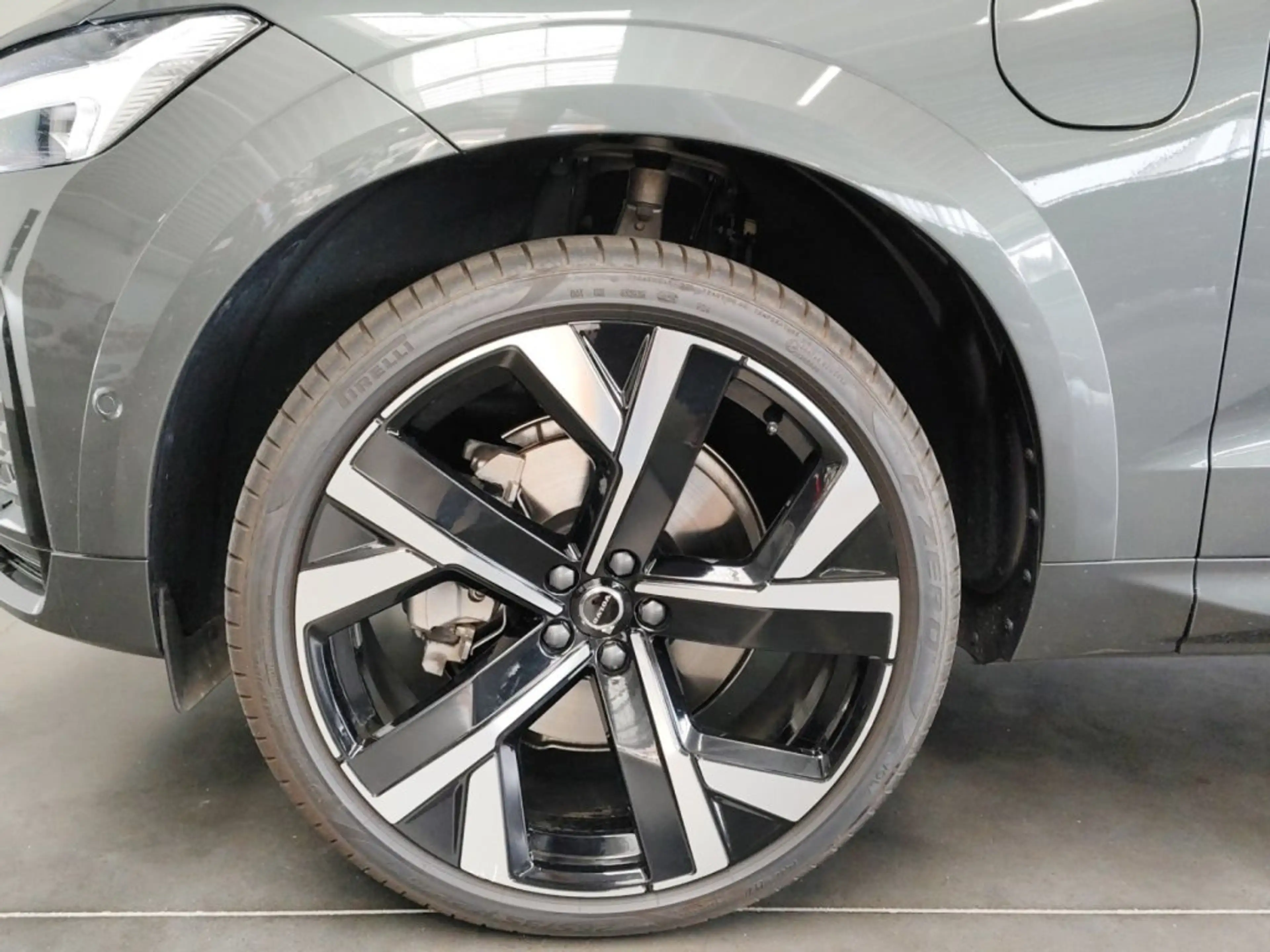 Volvo XC60 Ultra, T6 AWD Plug-in Hybrid, Elektrisch/Benzin, Dark — photo 15