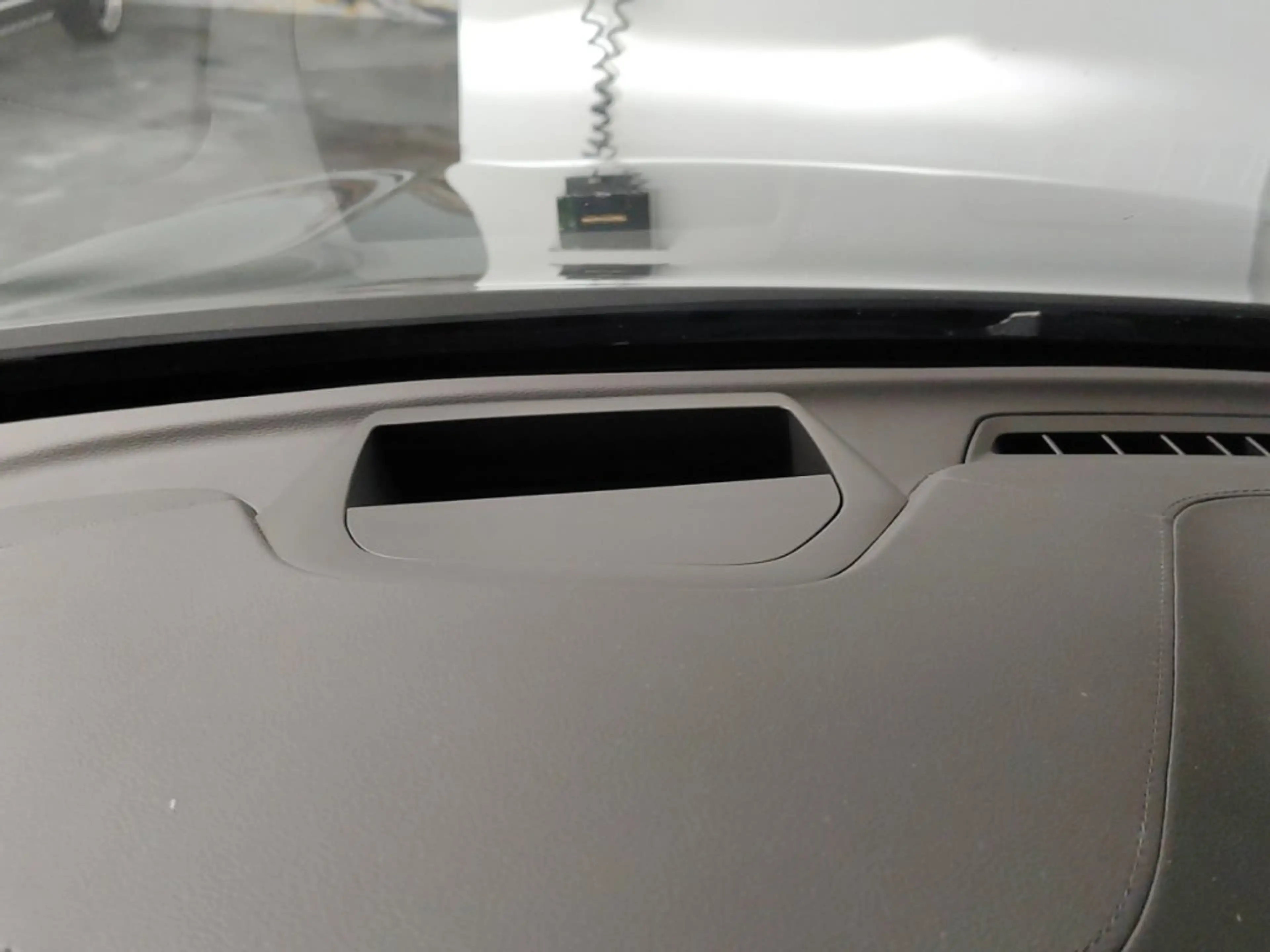 Volvo XC60 Ultra, T6 AWD Plug-in Hybrid, Elektrisch/Benzin, Dark — photo 12