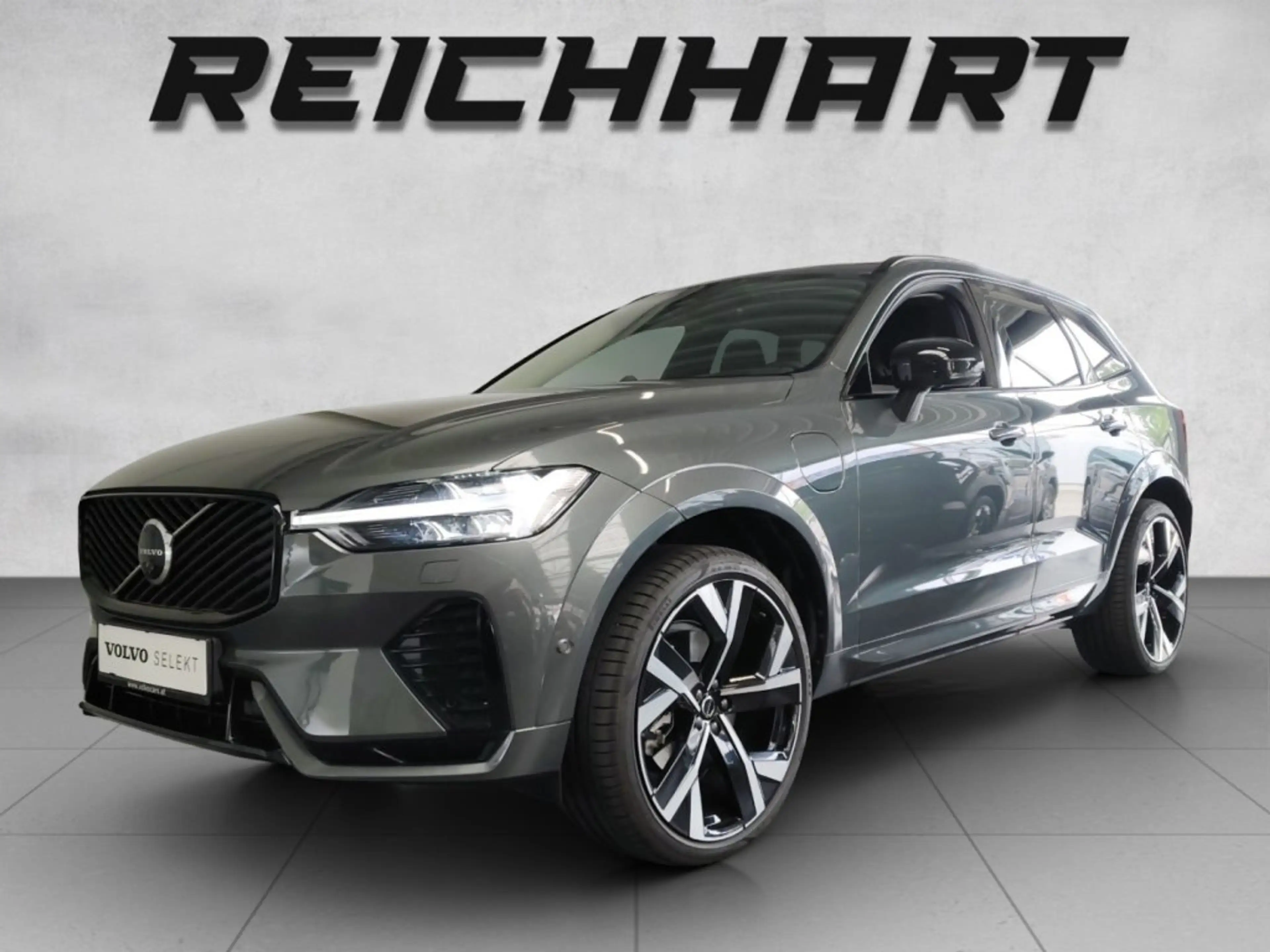 Volvo XC60 Ultra, T6 AWD Plug-in Hybrid, Elektrisch/Benzin, Dark