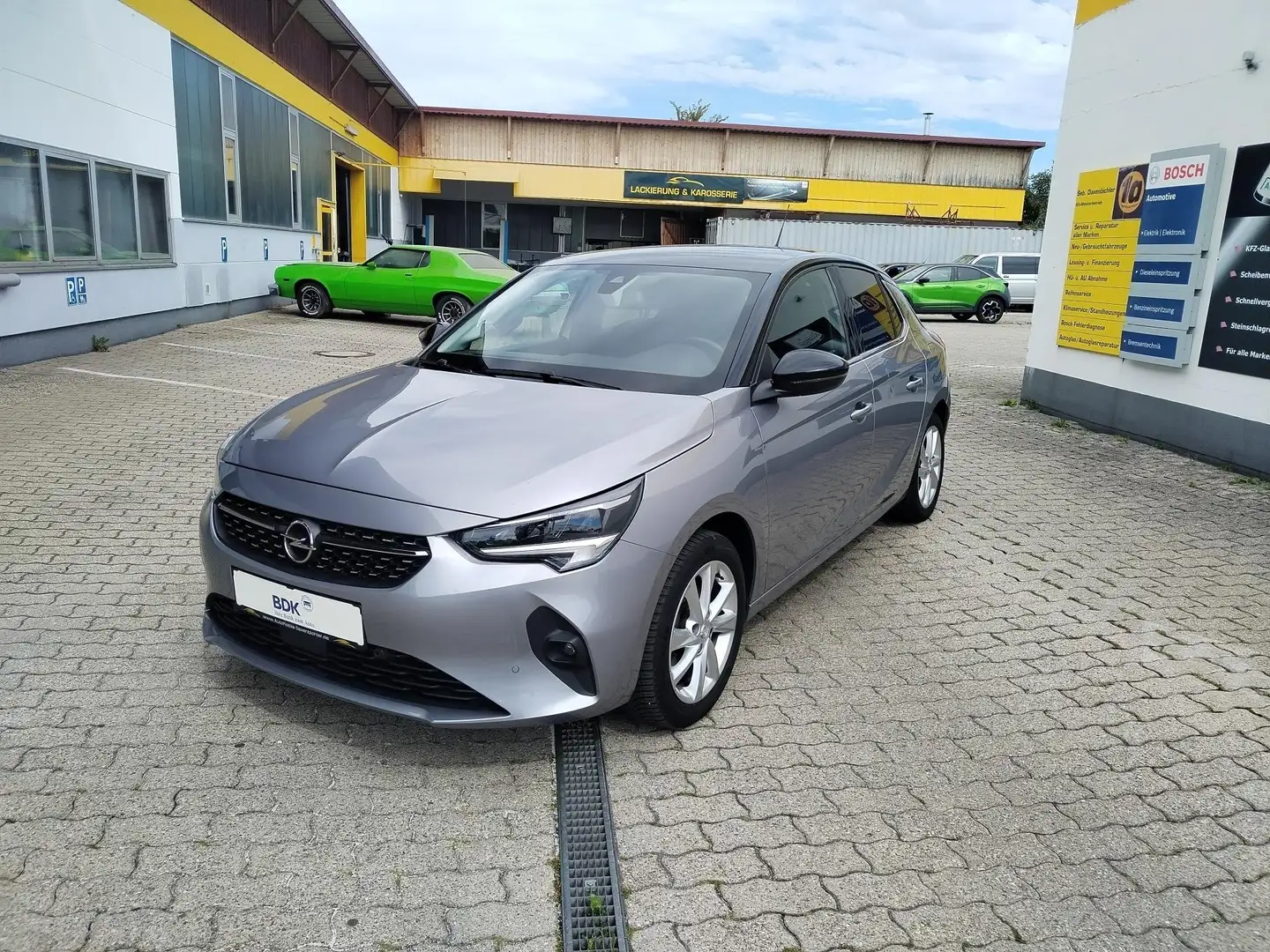Opel Corsa Elegance Argent - 1