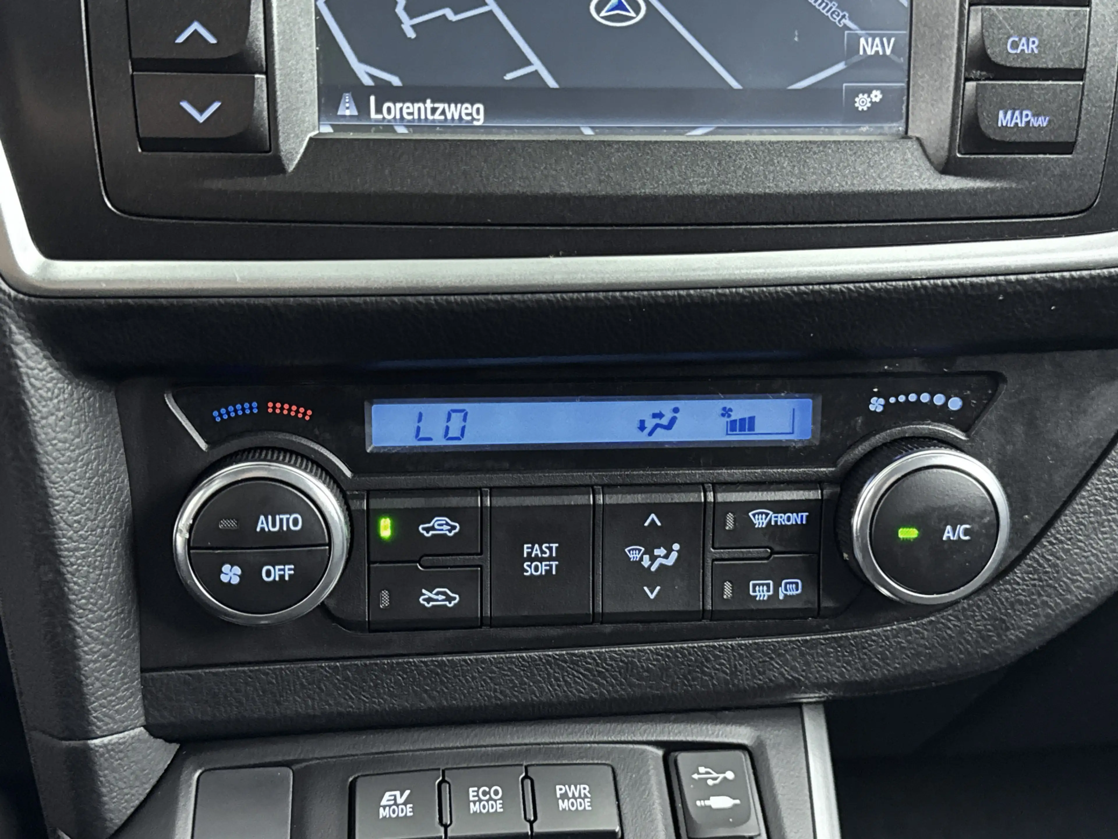 Toyota Auris 1.8 Hybrid Aspiration | Cruise Control | Parkeerca — photo 9