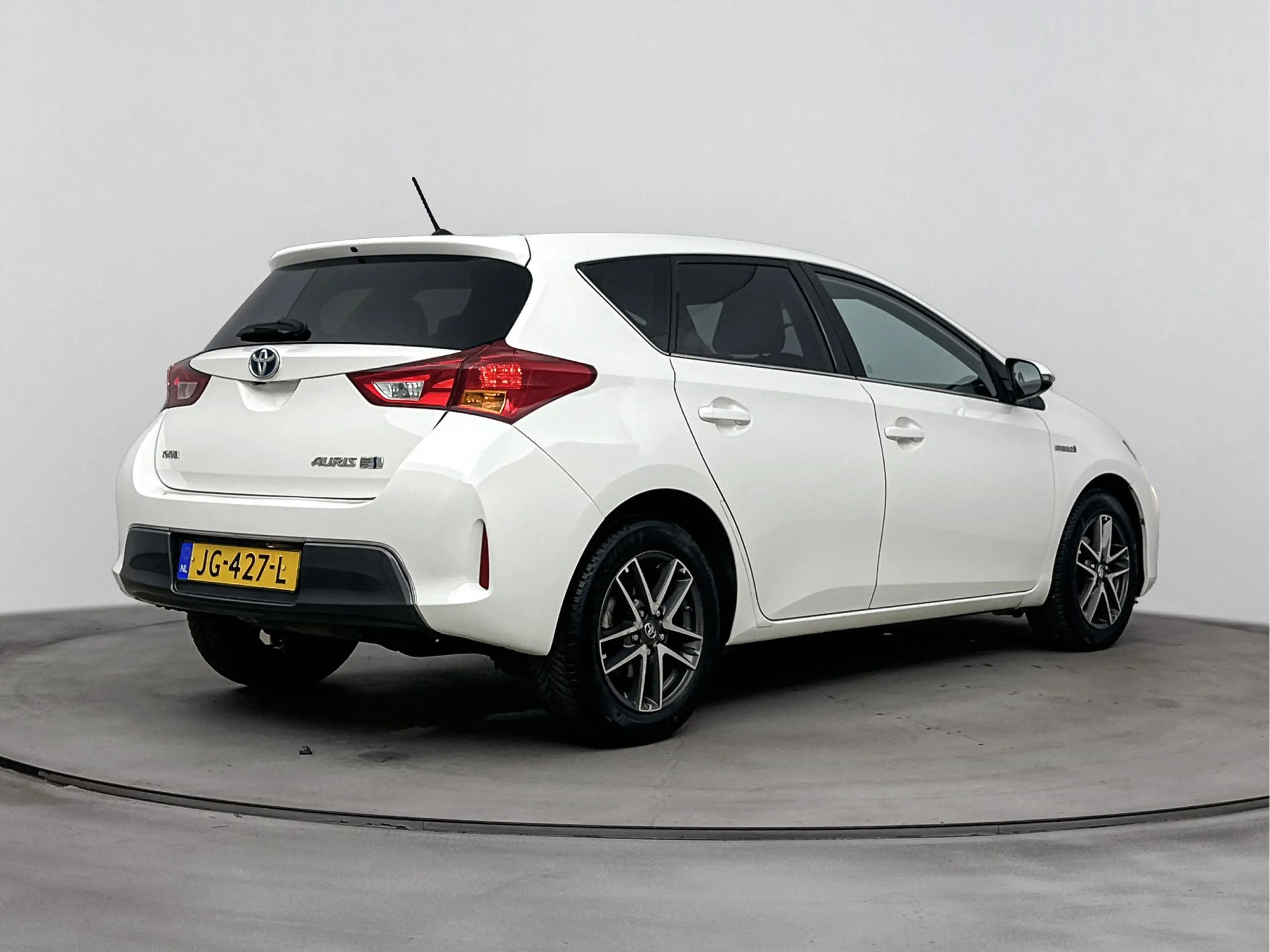 Toyota Auris 1.8 Hybrid Aspiration | Cruise Control | Parkeerca — photo 2