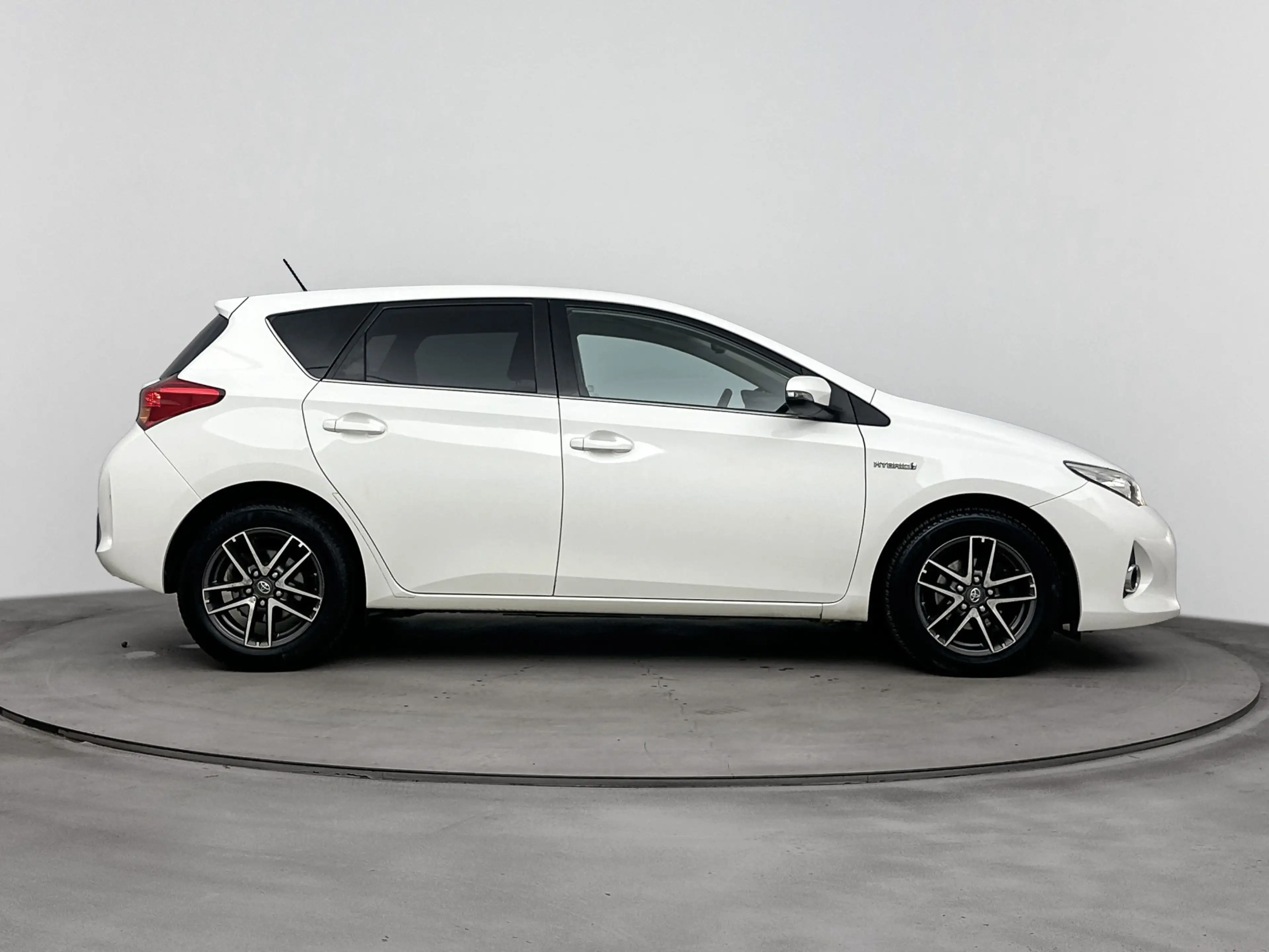 Toyota Auris 1.8 Hybrid Aspiration | Cruise Control | Parkeerca — photo 11