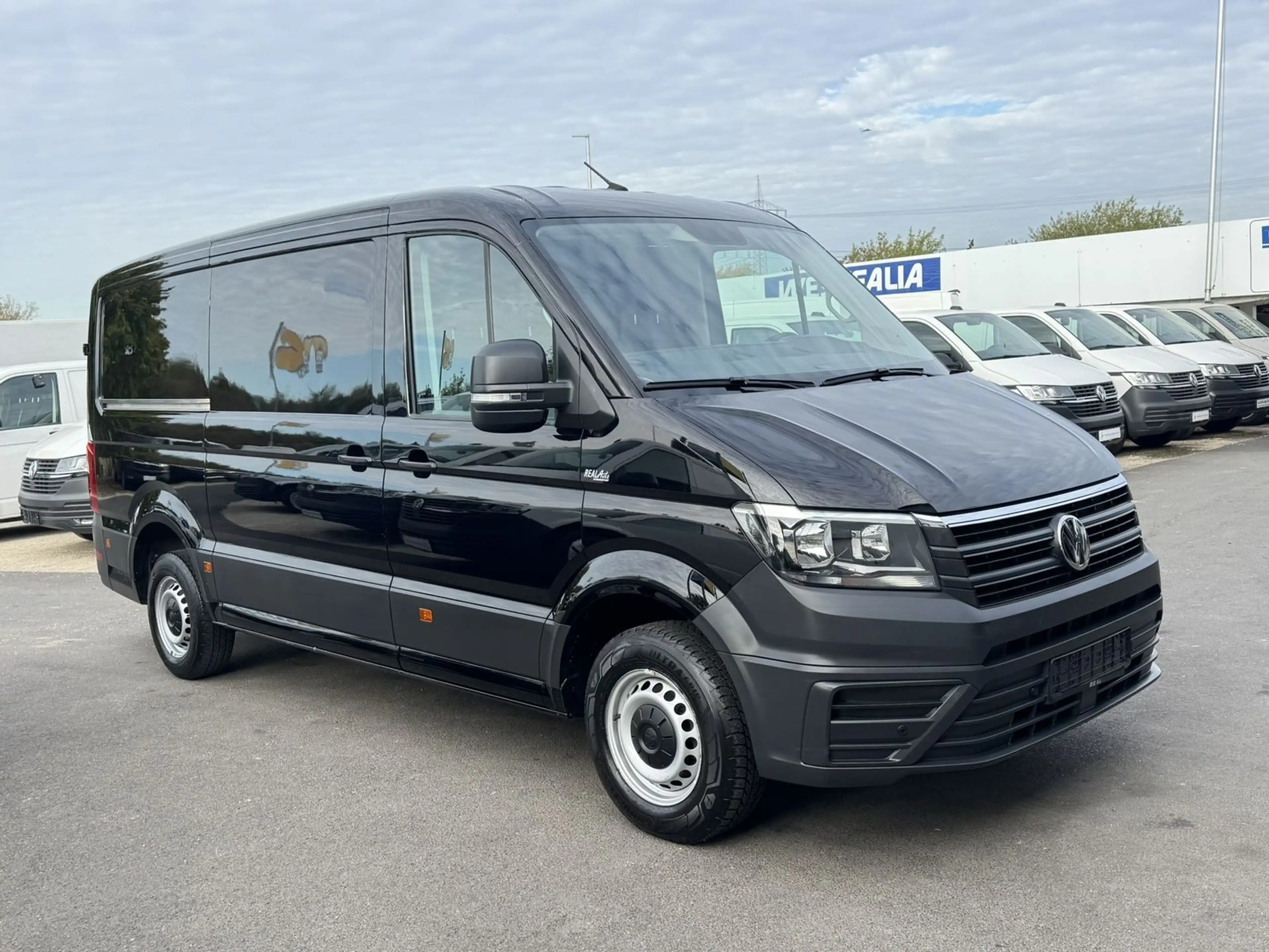 Volkswagen Crafter Kasten 35 MR L2H1 AHK*Klima*Kamera — photo 2