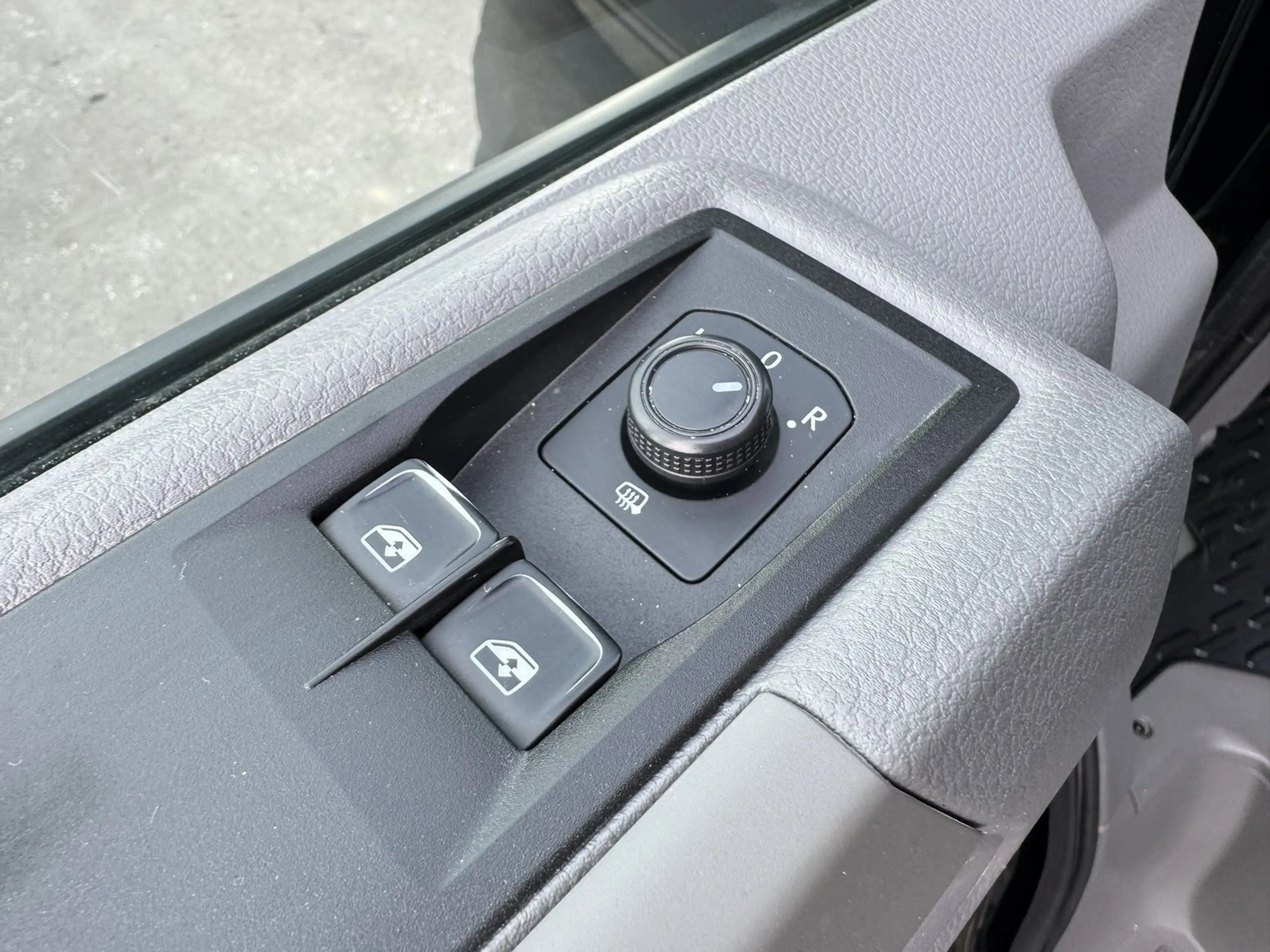 Volkswagen Crafter Kasten 35 MR L2H1 AHK*Klima*Kamera — photo 14