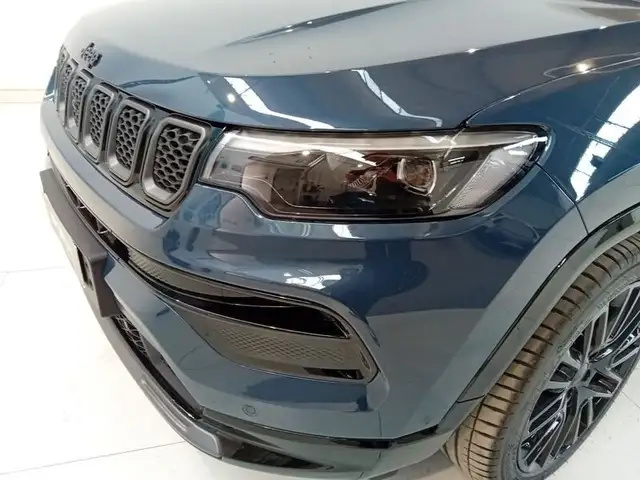 Jeep Compass view 8