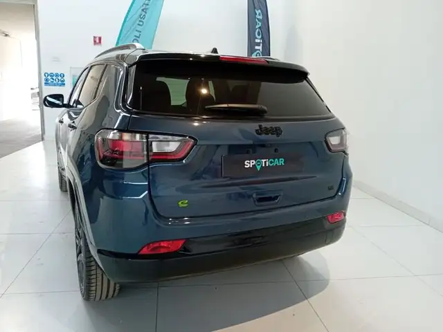 Jeep Compass view 4