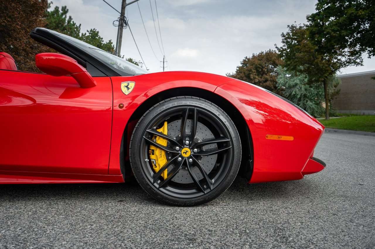 2017 Ferrari 488 Spider — photo 5