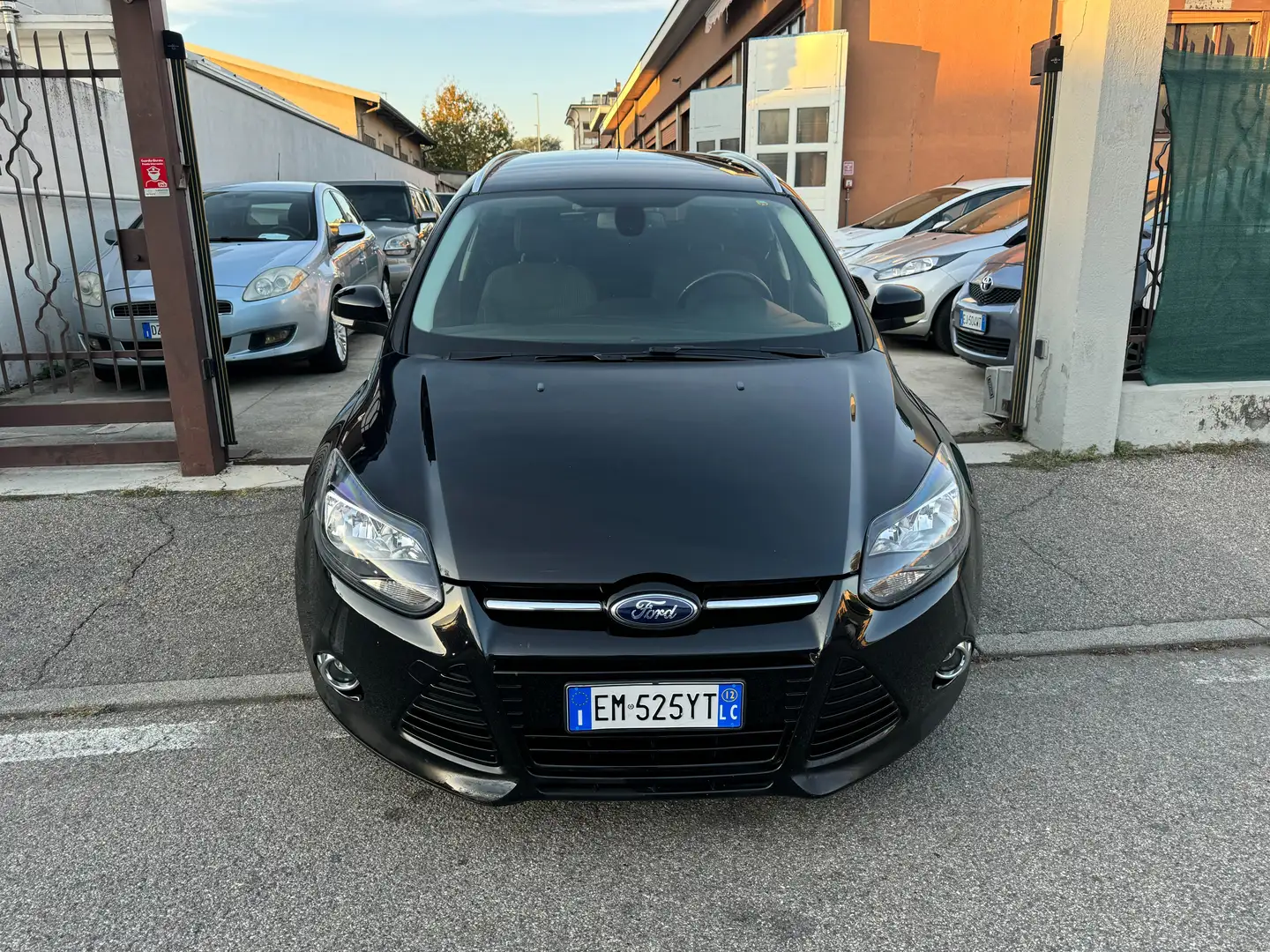 Ford Focus OPERATORIDELSETTORE*1.0 BENZINA SW*TITANIUM*BLACK* Nero - 2