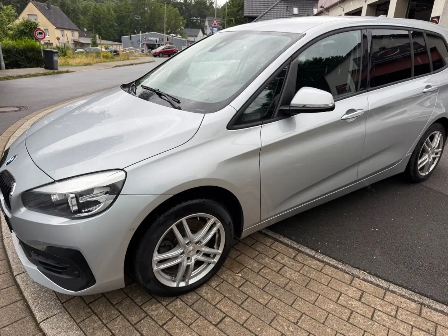 BMW 218 2 Gran Tourer 218 d Klimaaut.,Navi,7 Sitze,PDC Grau - 1