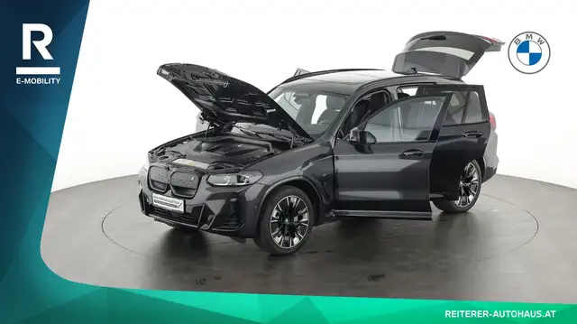 BMW iX3 view 9