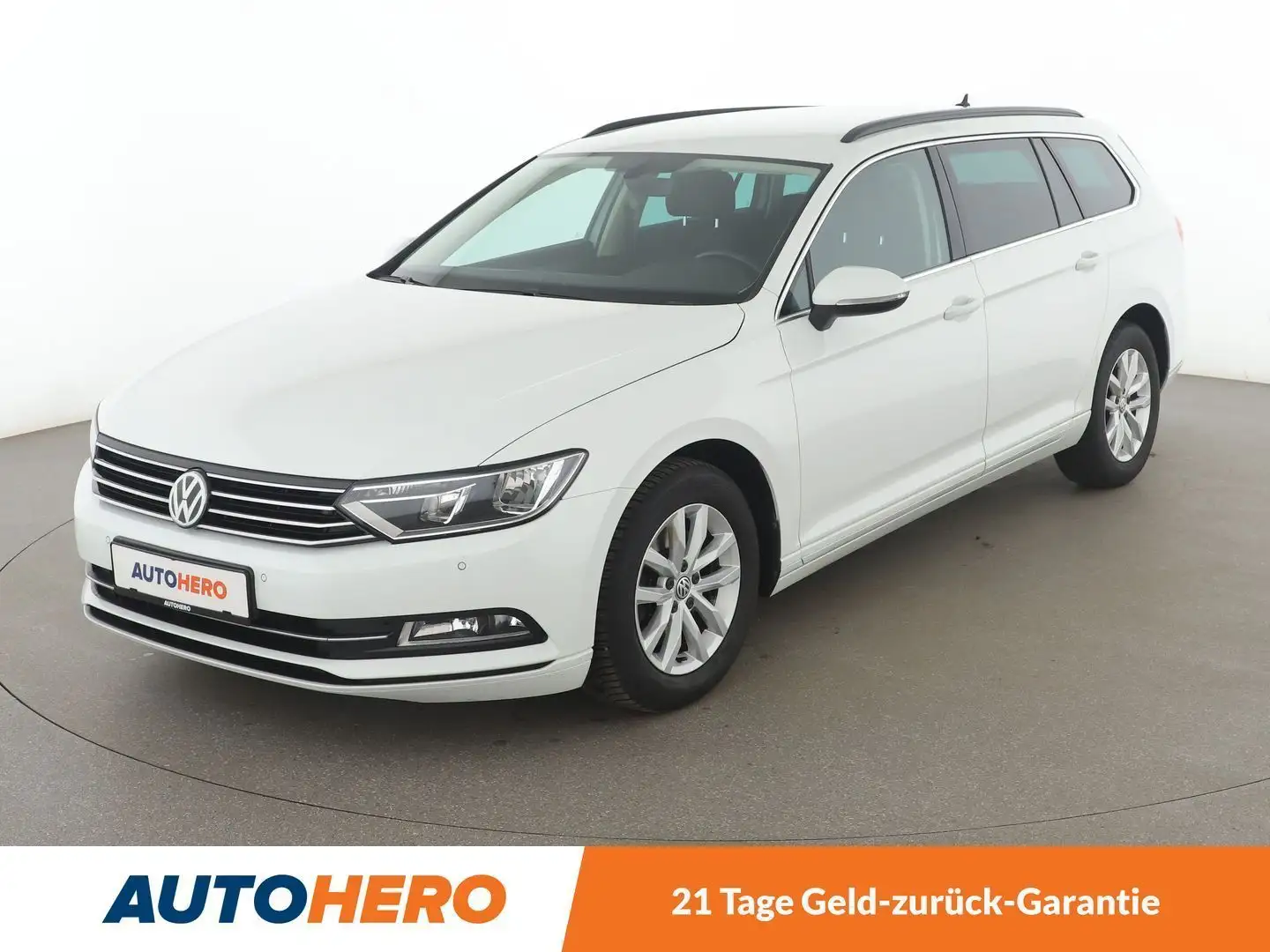Volkswagen Passat 2.0 TDI Comfortline BlueMotion*NAVI*ACC* Weiß - 1