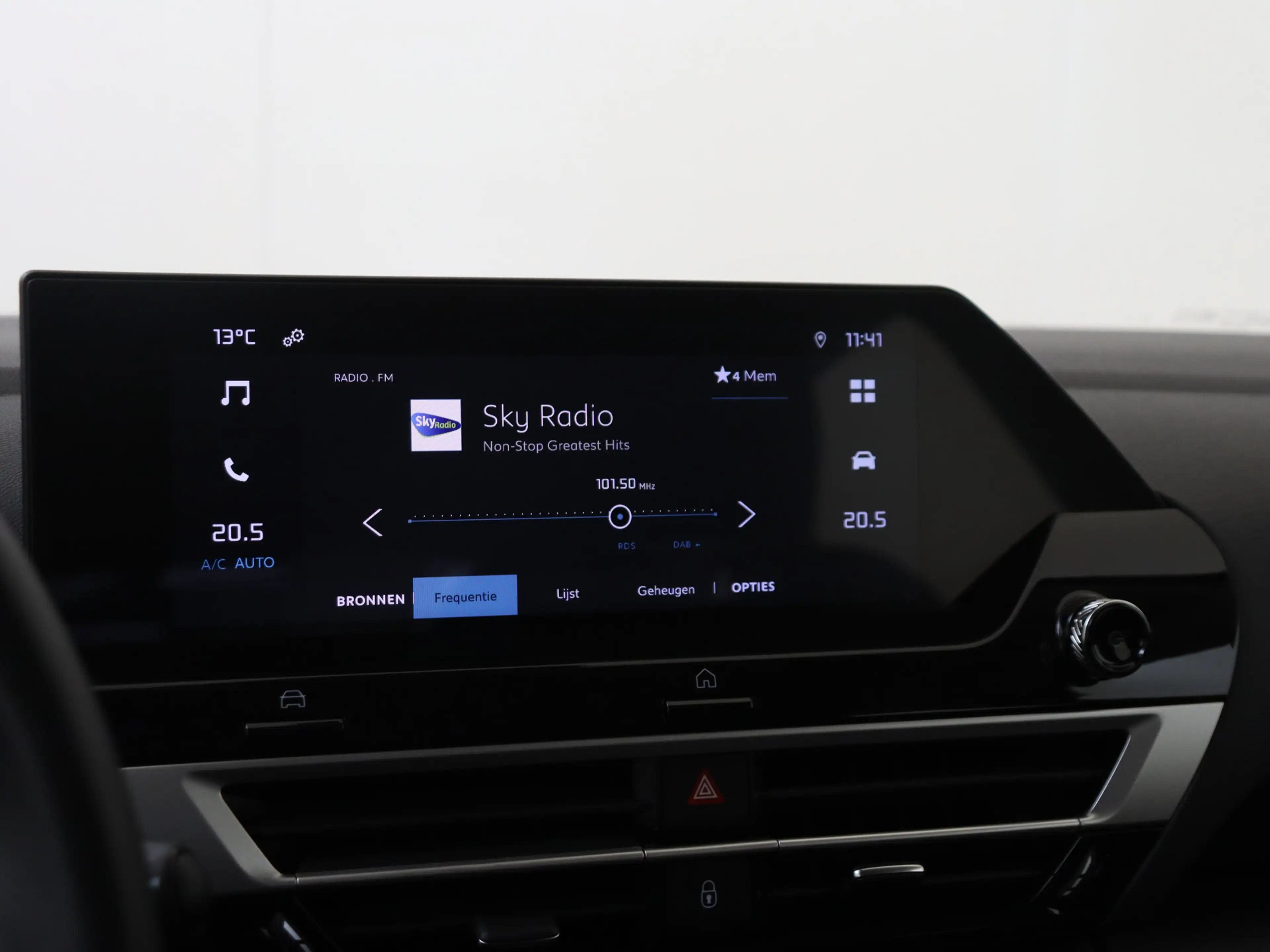 Citroen E-C4 Electric You 50 kWh — photo 15