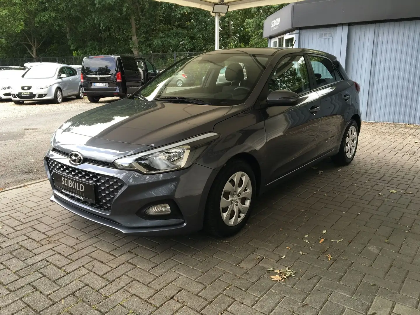 Hyundai i20 1.2 Select/Klima/el.FH/5-Türig Grau - 1