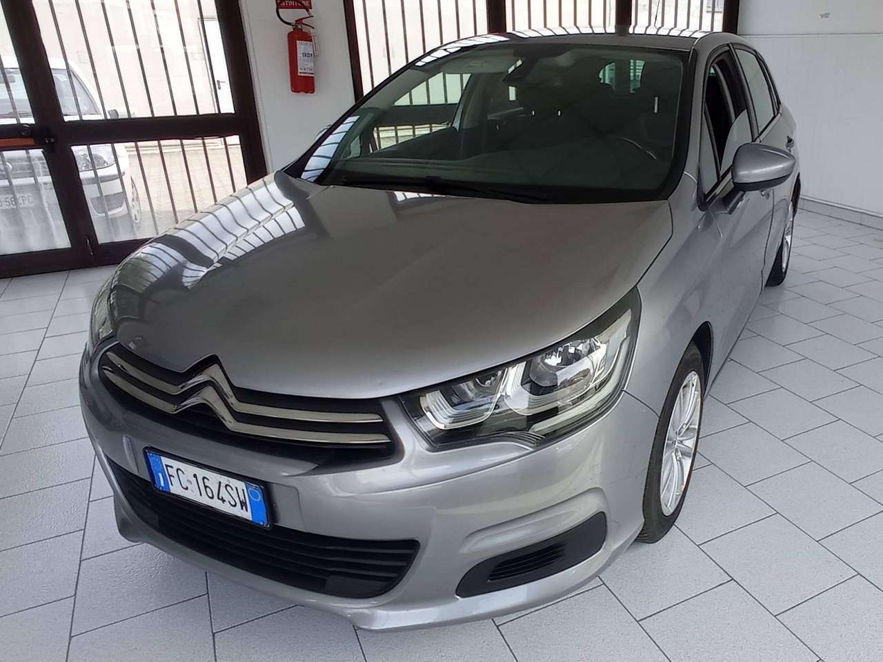 Citroen C4 C4 II 2016 1.6 bluehdi Feel 100cv