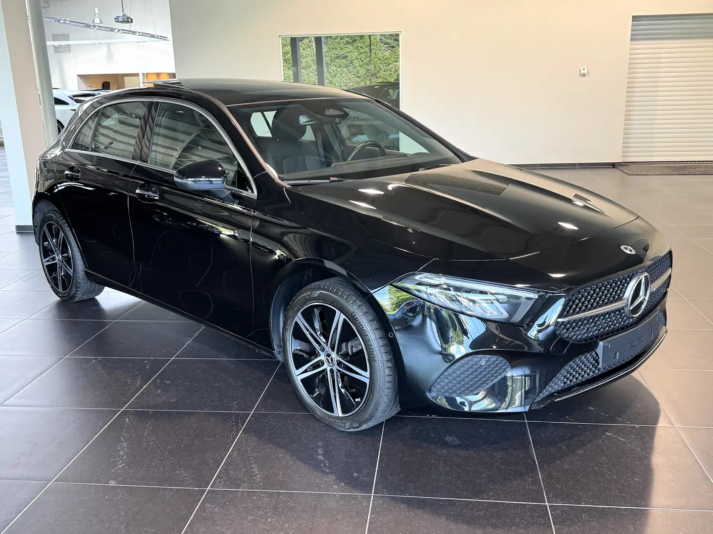 Mercedes-Benz A 250 e Progressive Panorama, Dodehoeks Assist, Mbux, DA - 2