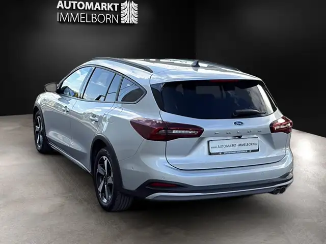Ford Focus view 5