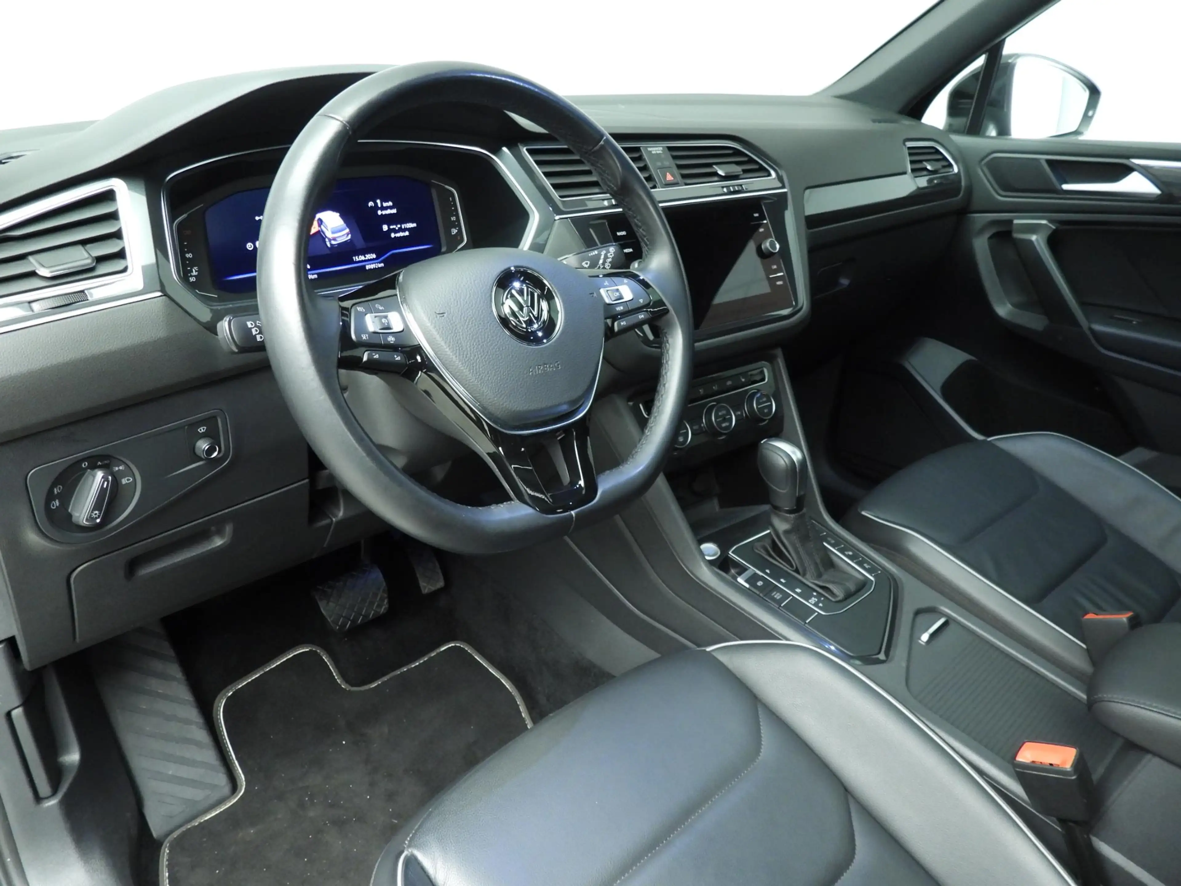 Volkswagen Tiguan Allspace 1.5 TSI Highline R-Line | 5p | Trekhaak | Pano | Z — photo 6